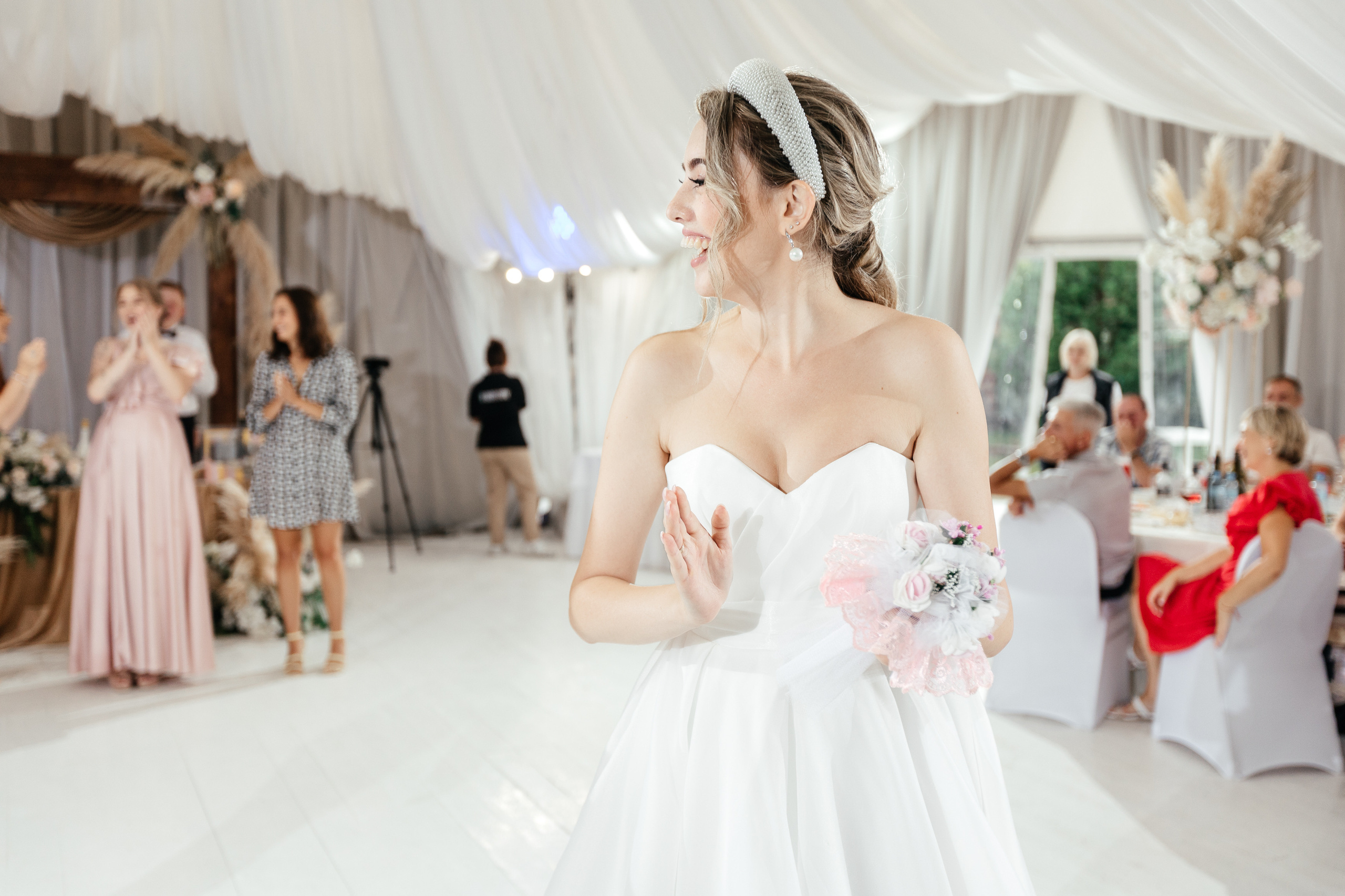 Свадебный фотограф Уфа — Руслан ГабдлисламовЖивые эмоции, красивые кадры, воспоминания на всю жизнь.Работаю по всей Республике Башкортоста. Свадебный фотограф Уфа Руслан Габдлисламов