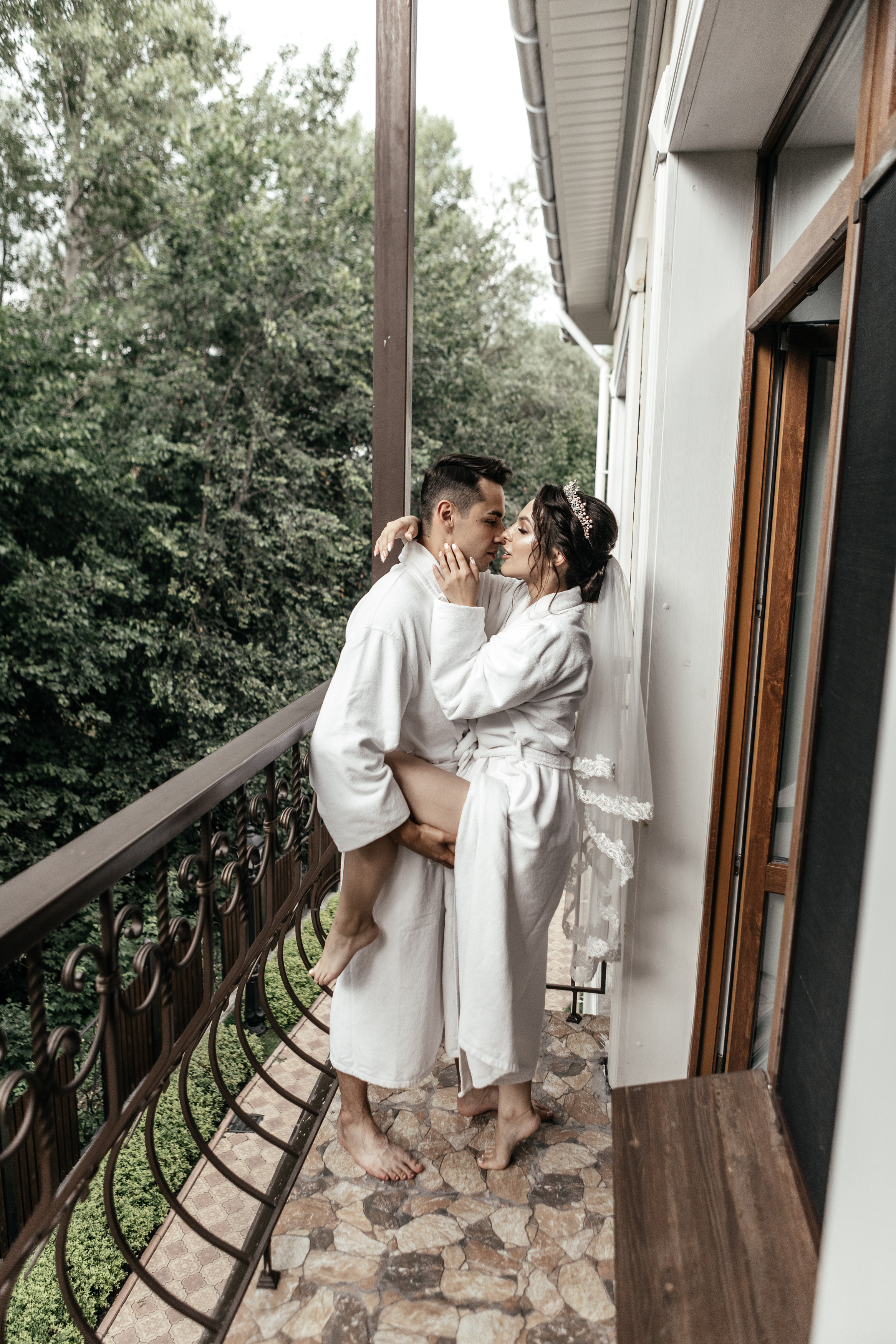 Свадебный фотограф Уфа — Руслан ГабдлисламовЖивые эмоции, красивые кадры, воспоминания на всю жизнь.Работаю по всей Республике Башкортоста. Свадебный фотограф Уфа Руслан Габдлисламов