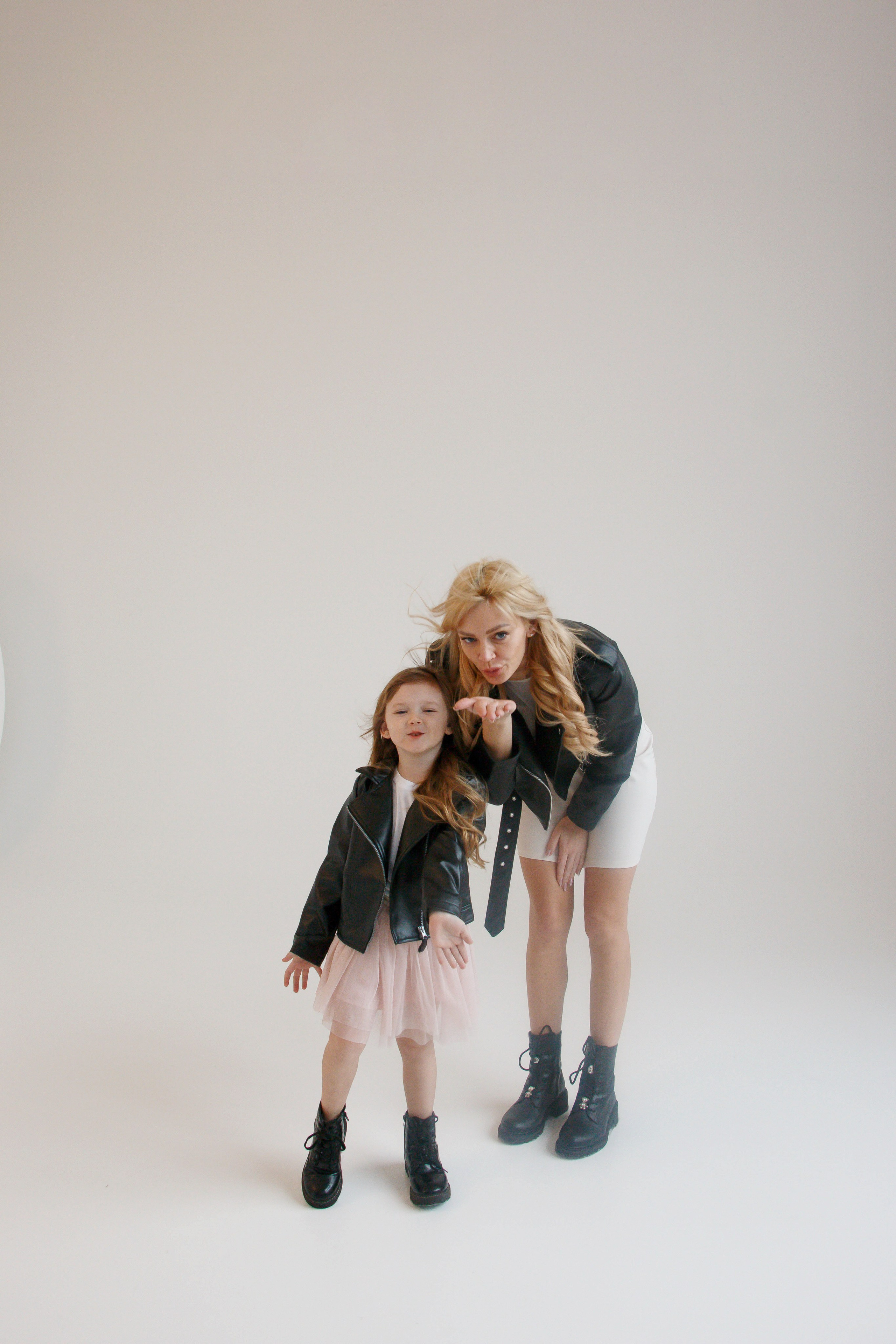 EVIJA&MILANA. Бережно сохраняю ваши чувства и истории на своих фотографиях