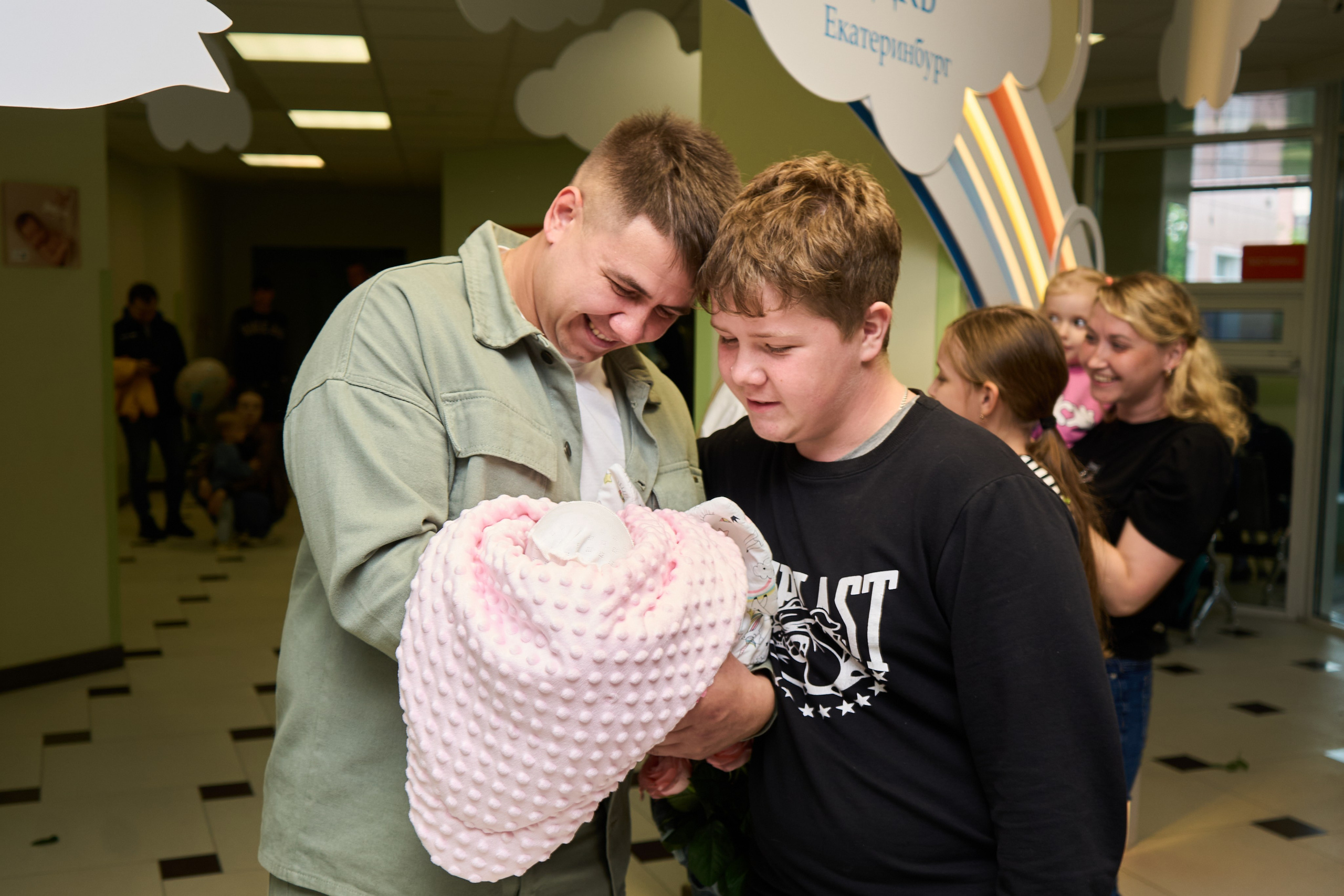 Фотосессия выписки из роддома. Фотограф Екатеринбург Кокшарова Александра