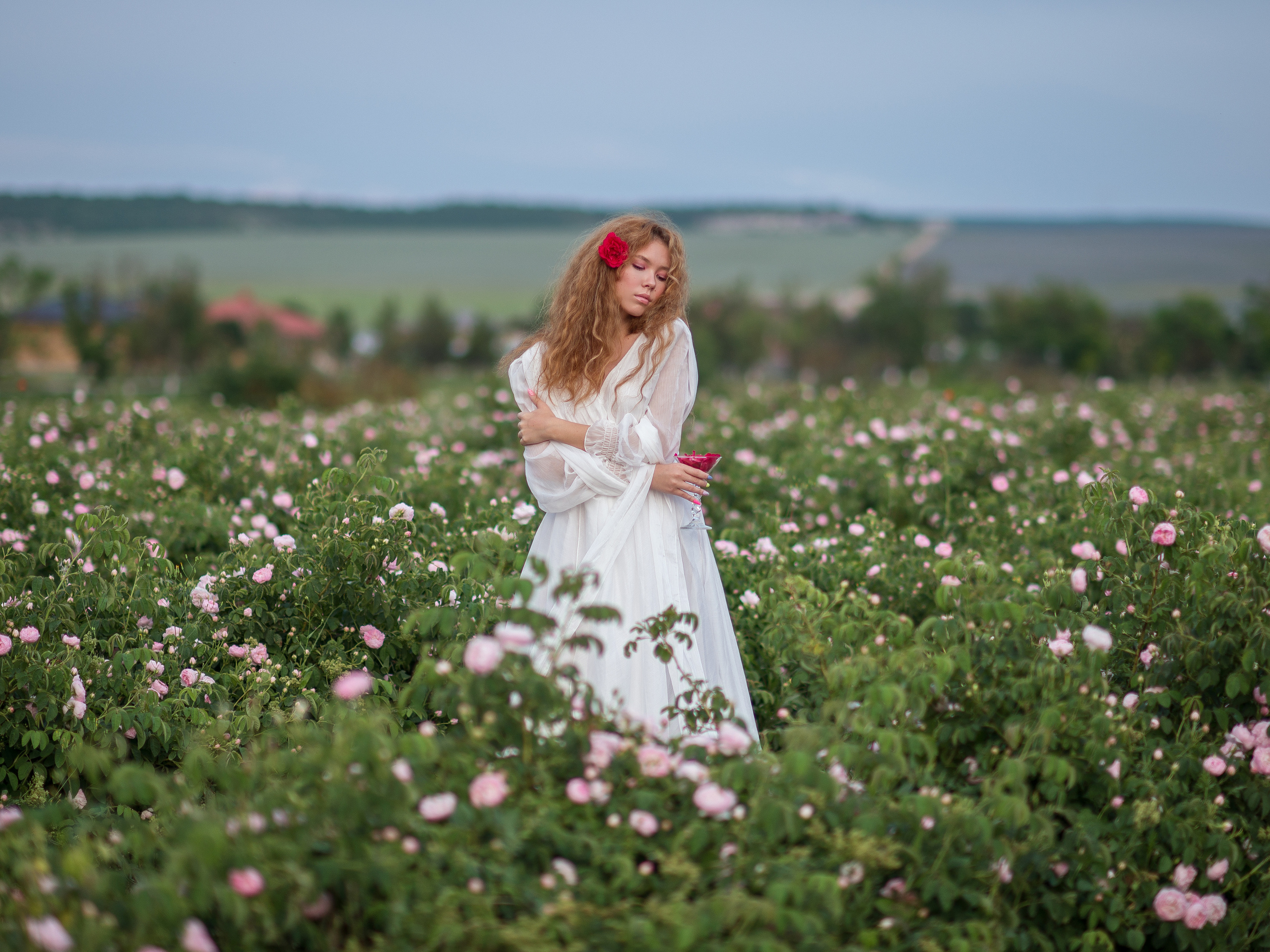 Женский портрет в чайной розе (фотосессия в Тургеневке) Крым