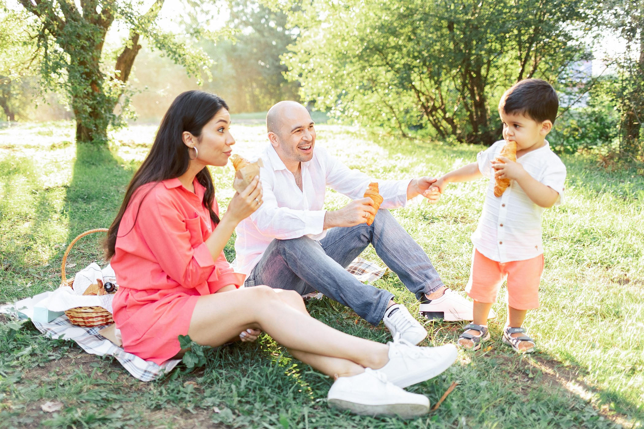 Руслан, Эмма и Эмир. Семейный, репортажный, свадебный фотограф в Краснодаре Артур Александрин
