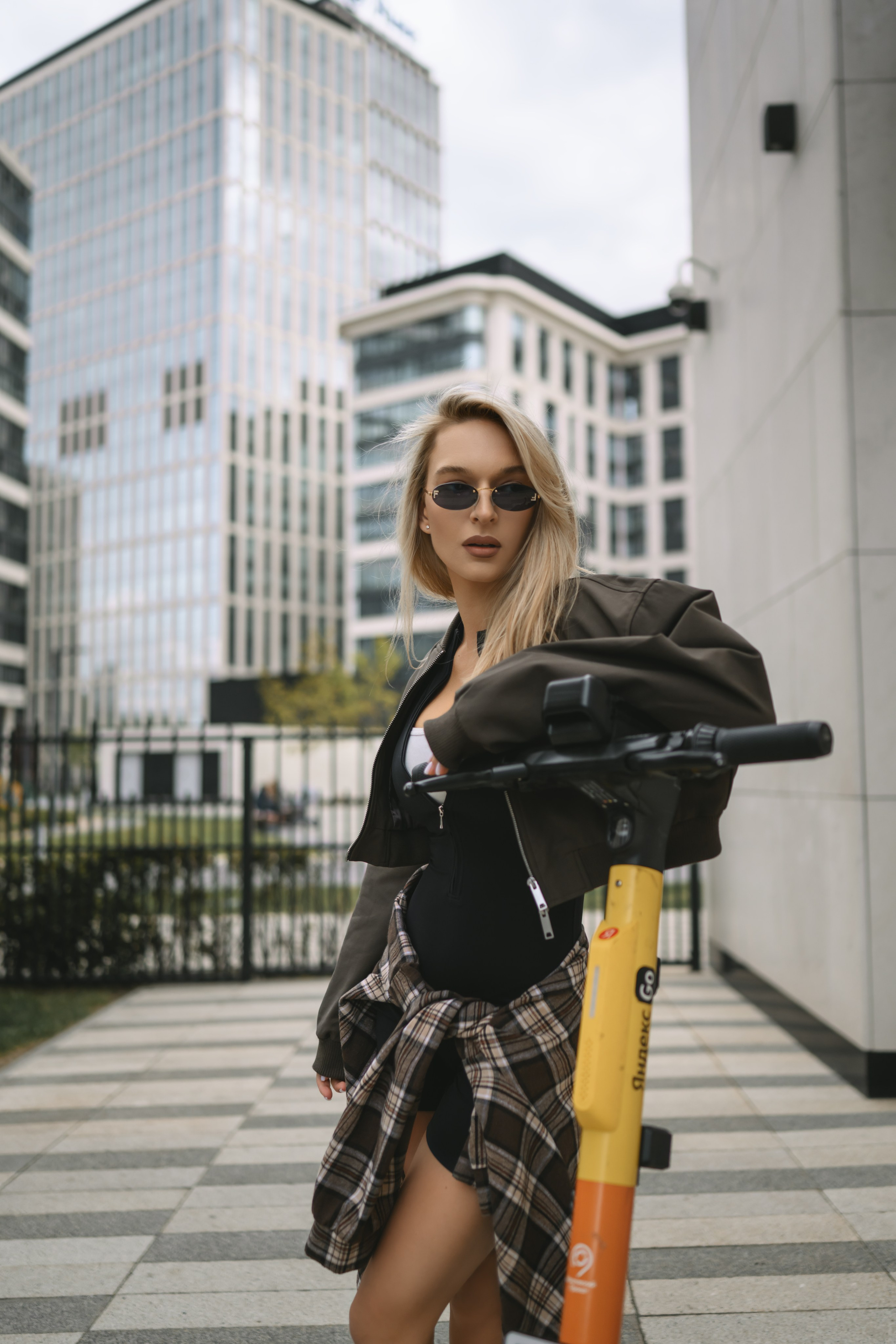 Стрит фотосессия в Москве Москва-сити