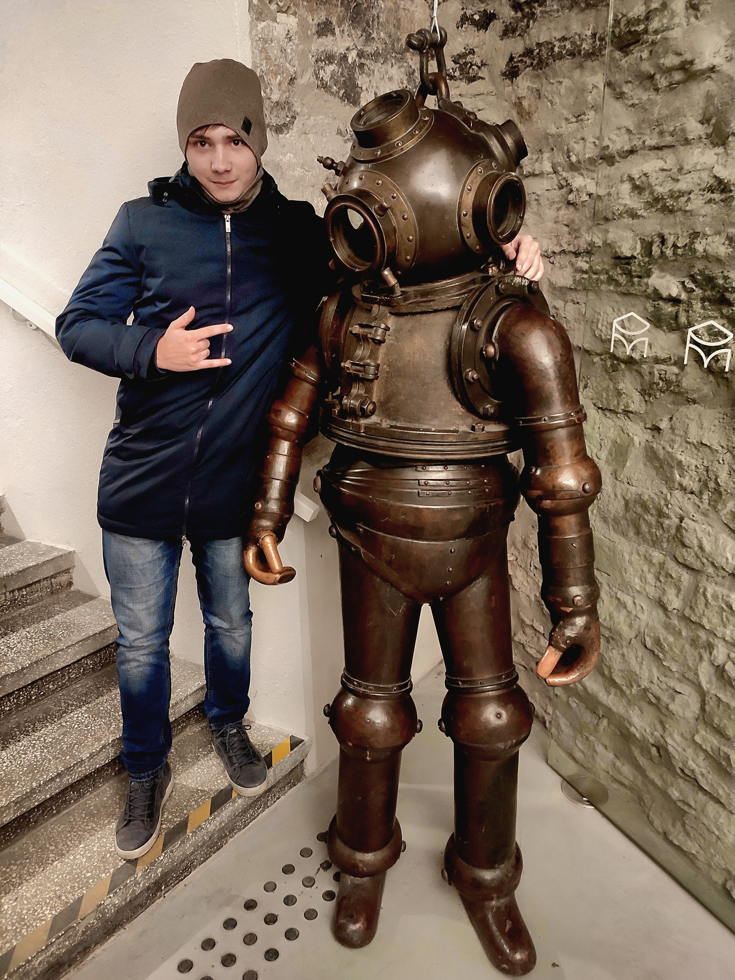 Макс нашел друга-дайвера