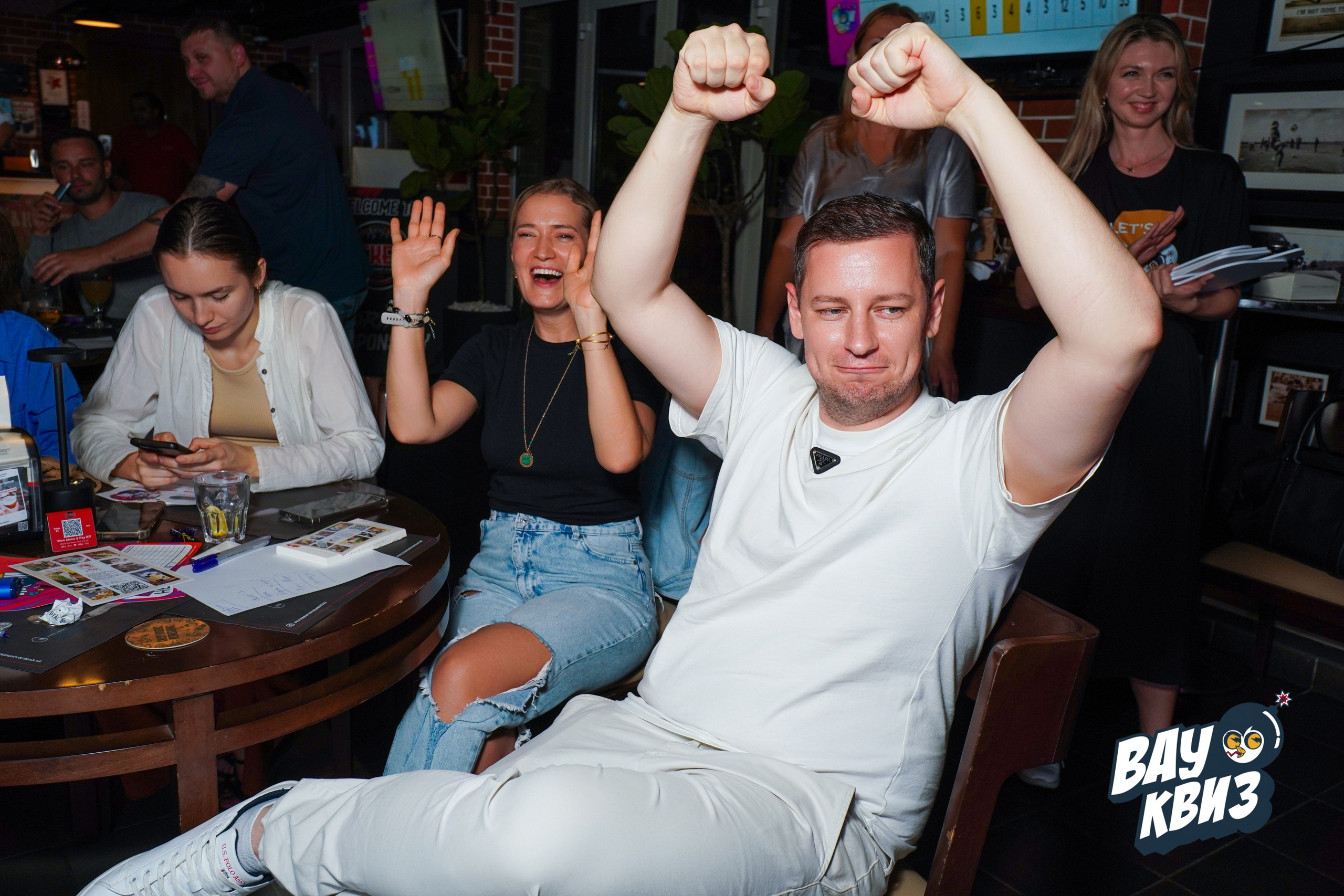 WOW QUIZ DUBAI. Фото | Видео Контент Мишель Ватаманюк