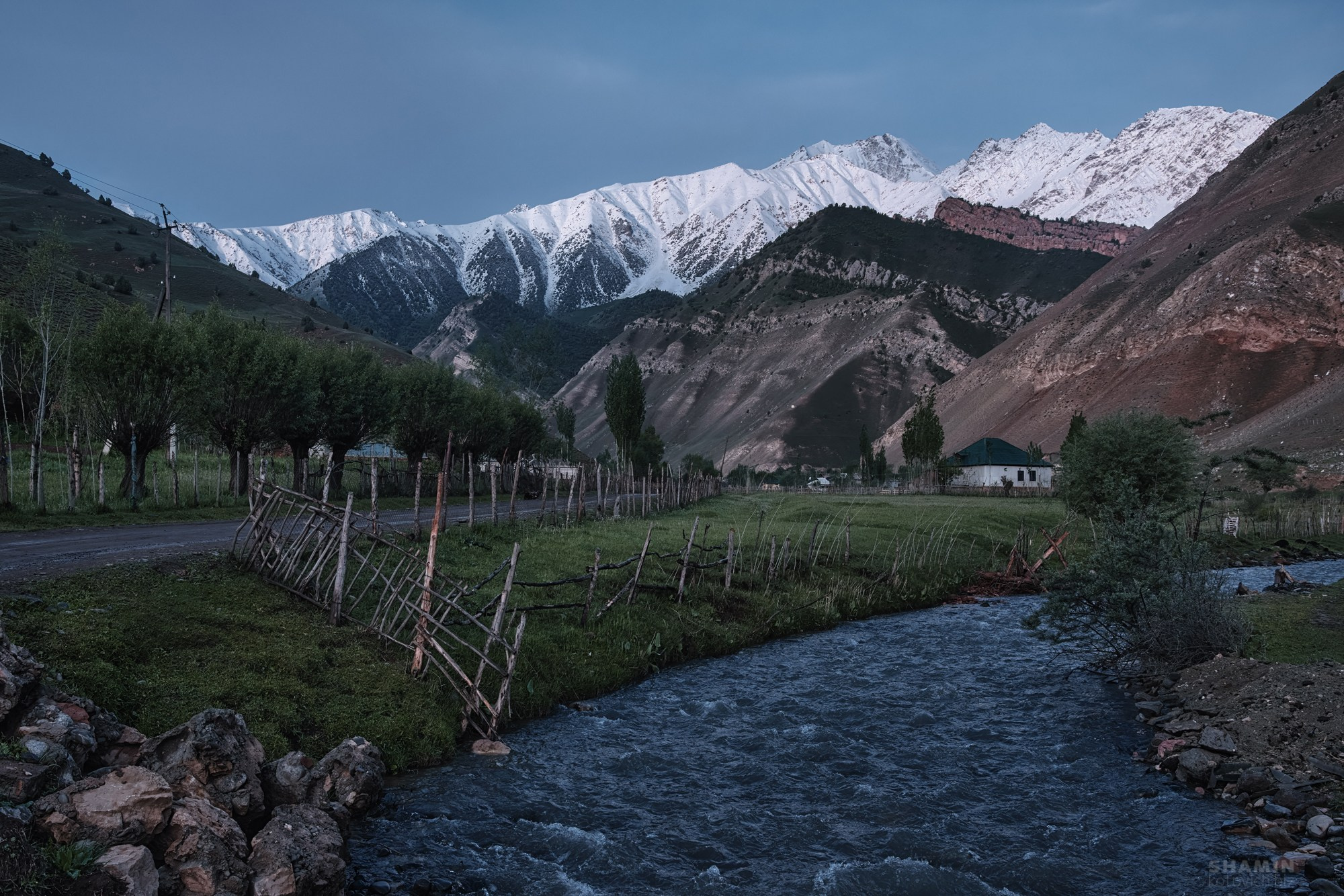 Кыргызстан — горные пейзажи, озёра и свет Тянь-Шаня | Фотограф Константин Шамин. Фотограф Константин Шамин