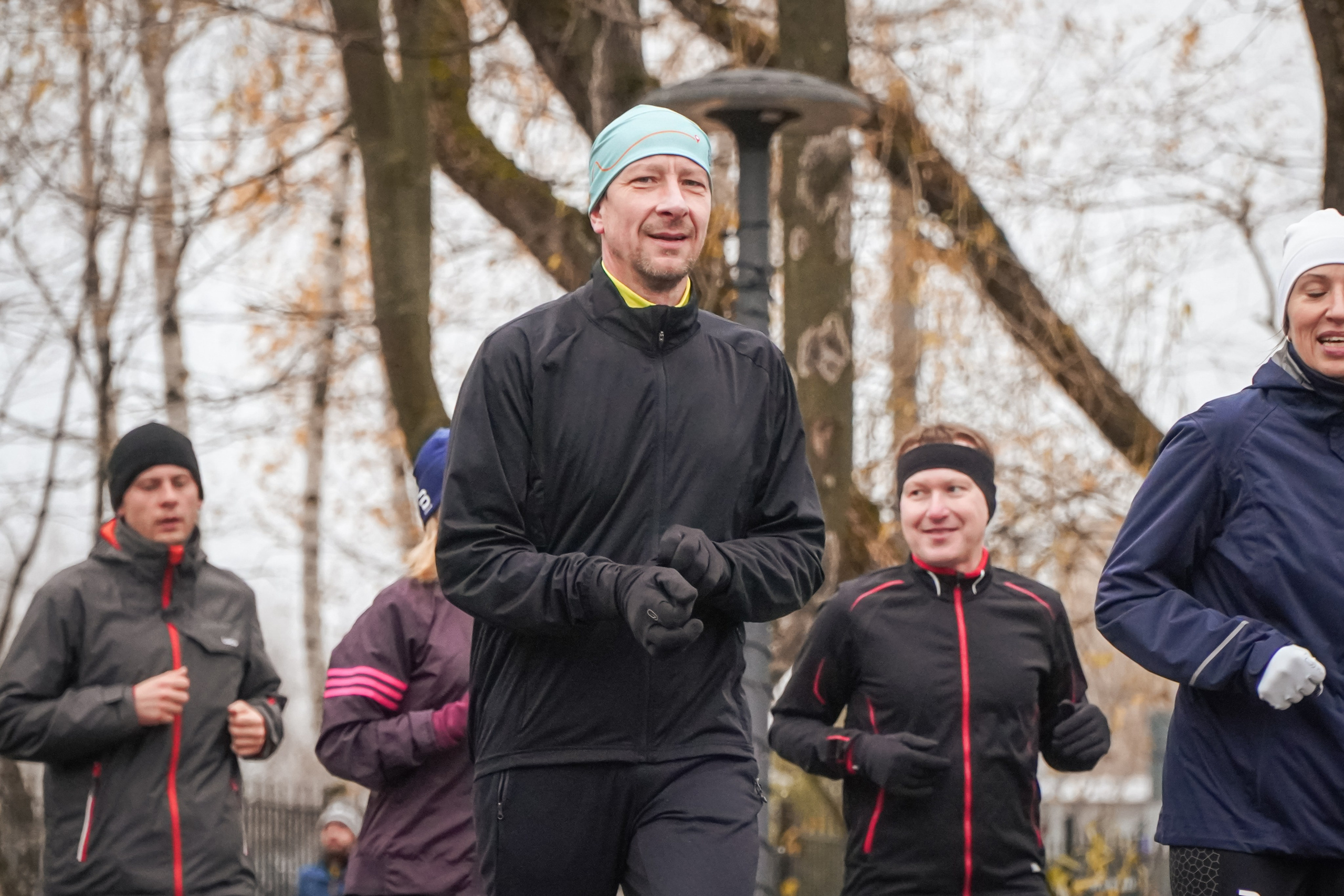 5 вёрст Реутов 16.11.2024. Роман Капилюшов. Бег. Фото. Видео. г. Люберцы