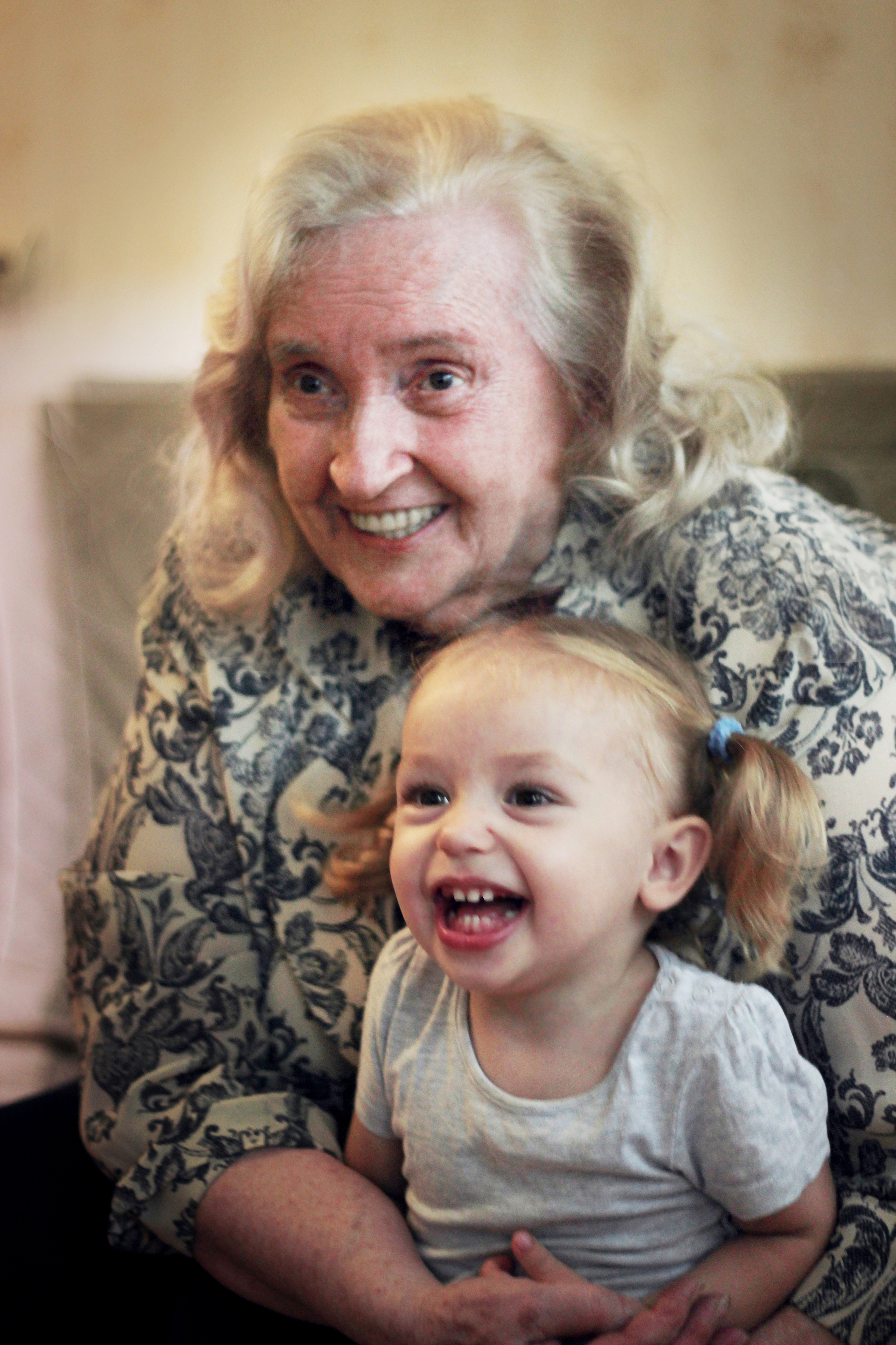 Бабушки и внуки. Детский и семейный фотограф в Челябинске Логинова Валерия