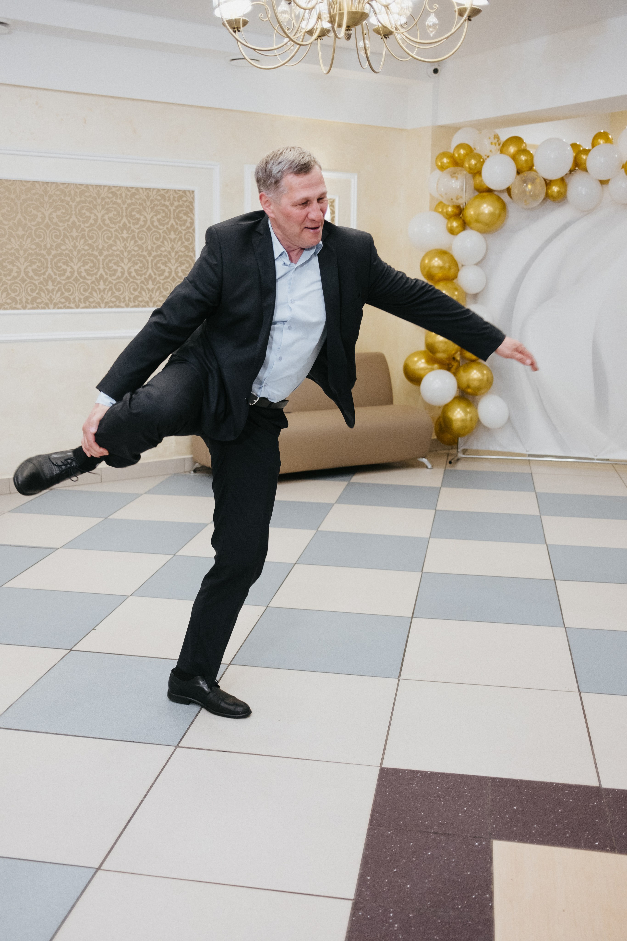 Выпускной 11 класс школы № 30. Свадебный и репортажной фотограф Денис Ожигин в Краснодаре и Краснодарском крае