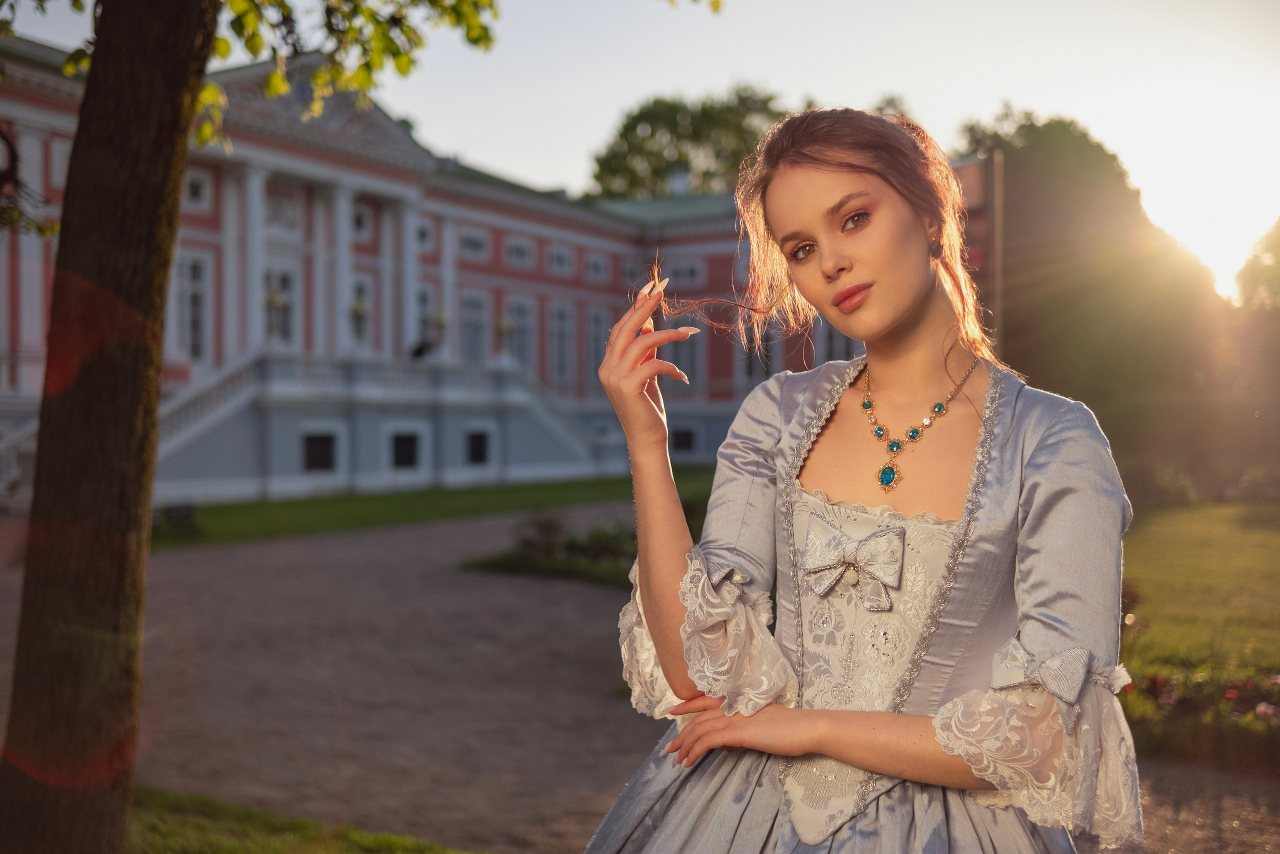 Стилизованная и сюжетная сьемка. Портретный фотограф в Москве Александр Денисов