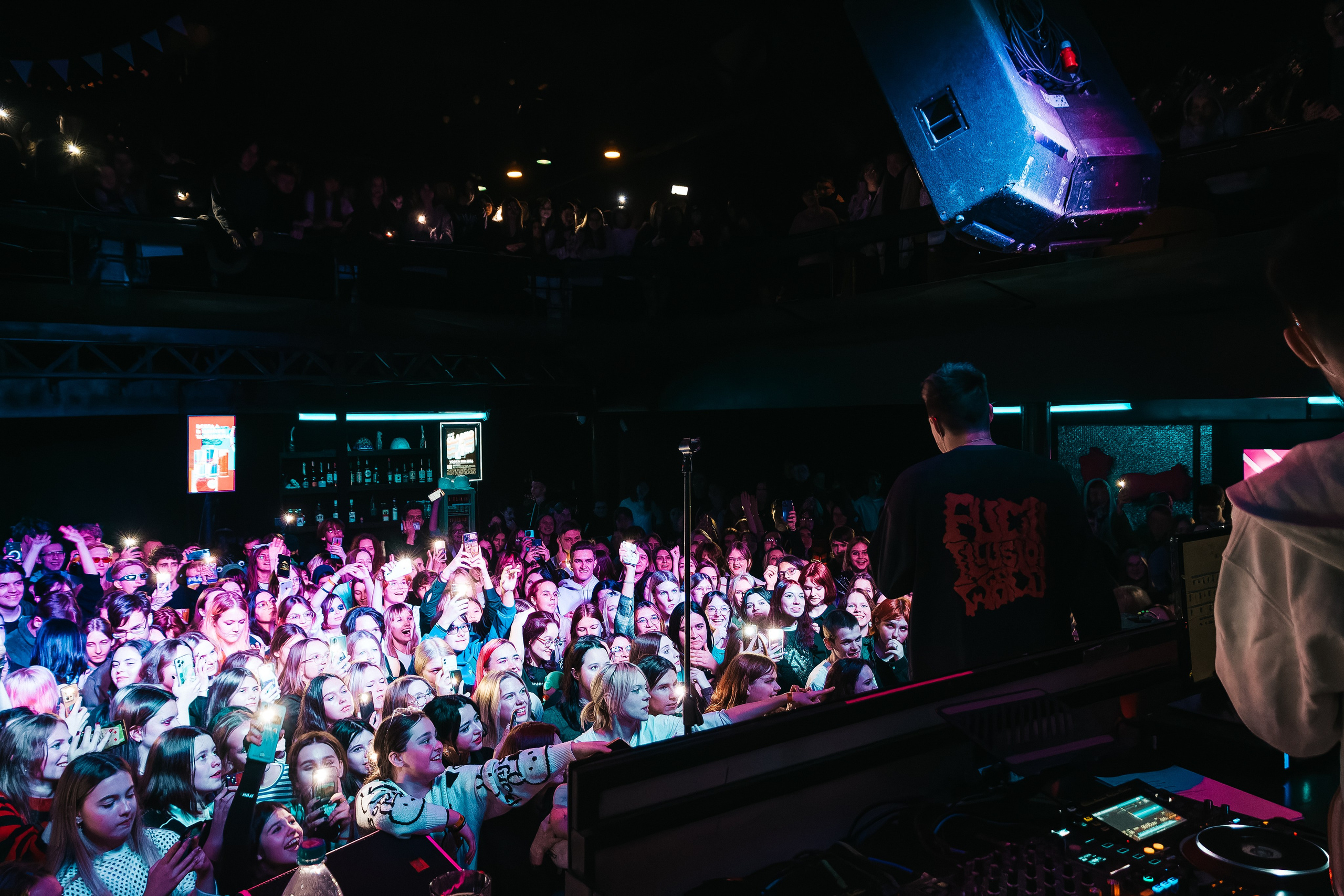 Концерт Мазелова. Фотограф Артём Ющенко