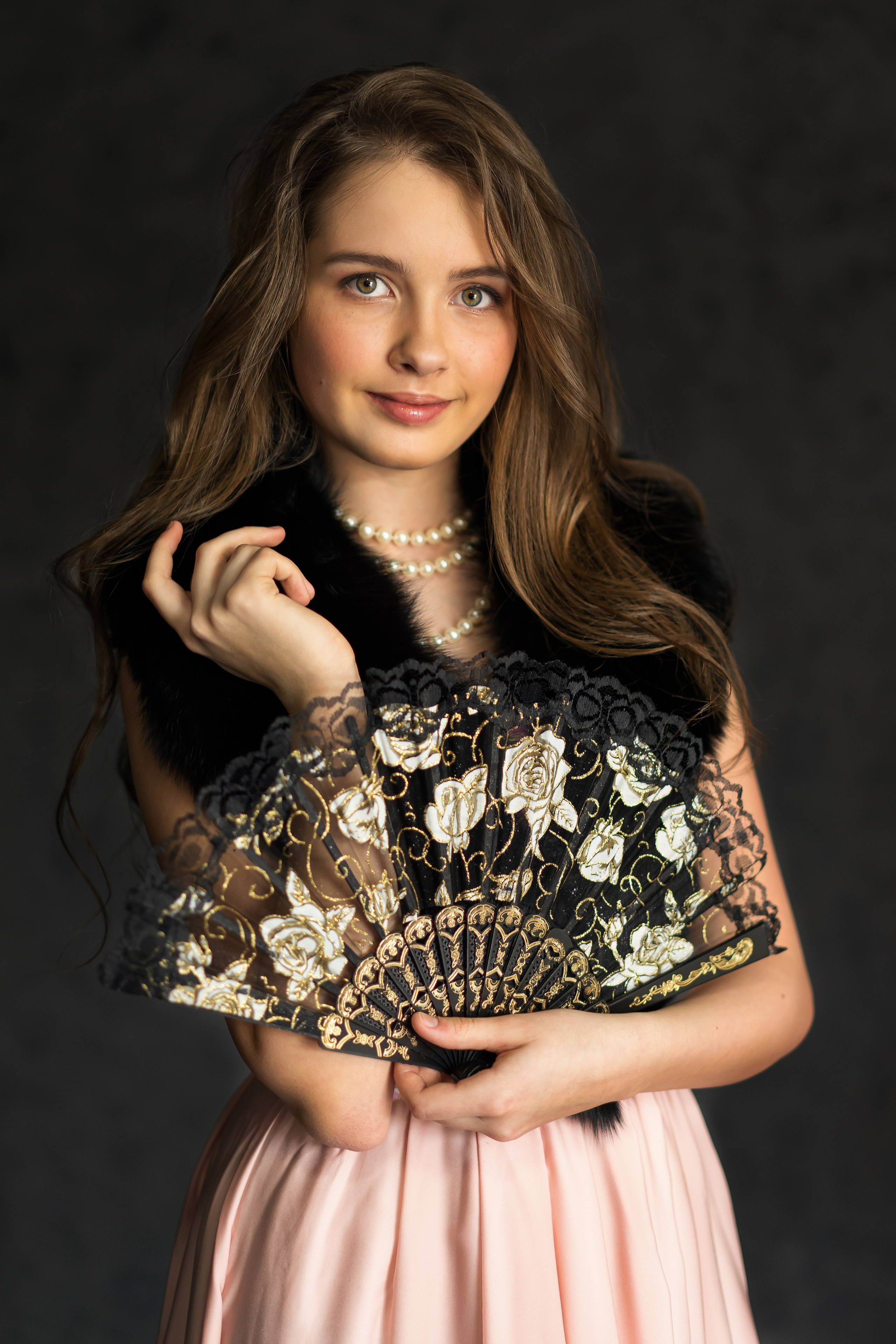 Портретная фотосессия в студии. Фотограф Екатеринбург Кокшарова Александра