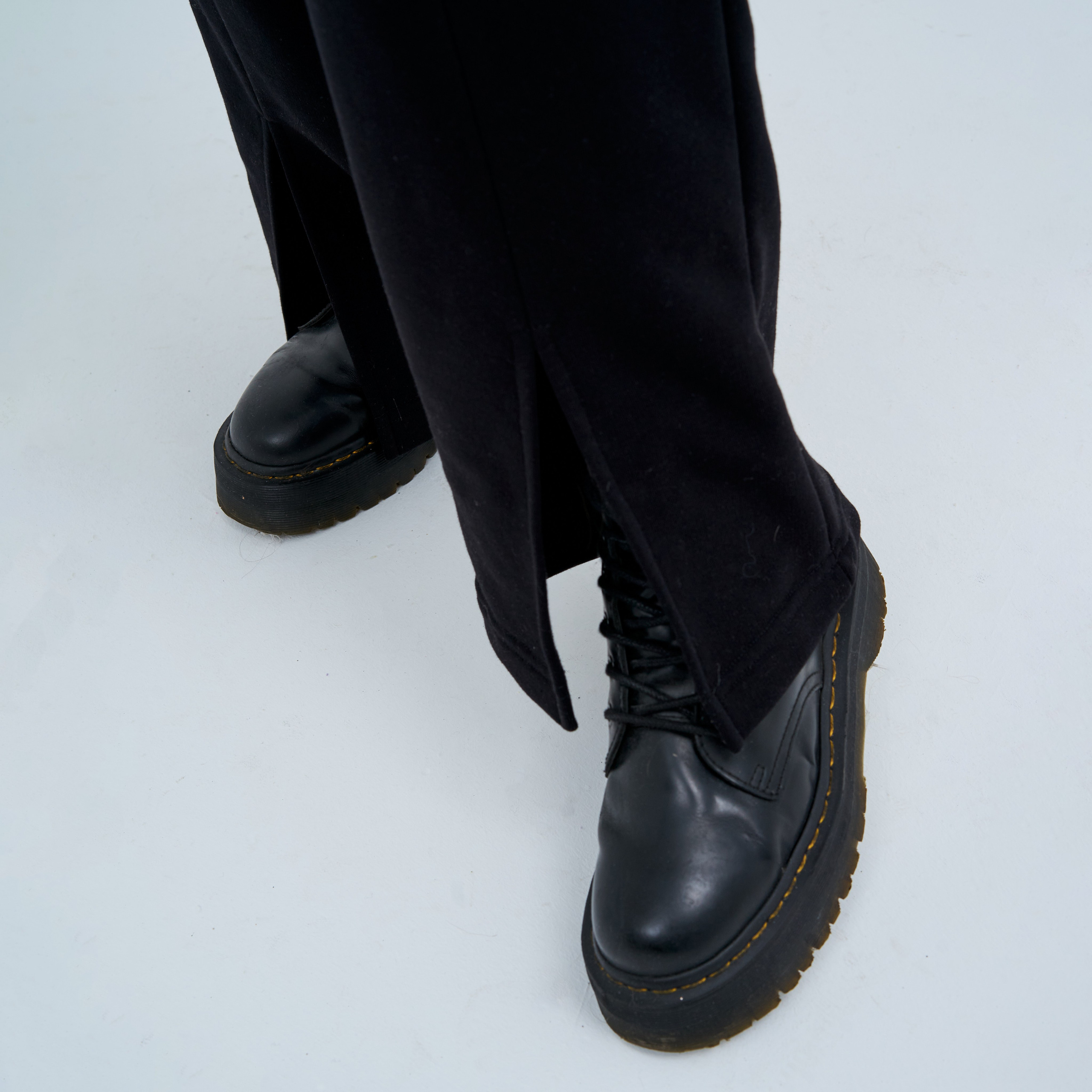 Съемка для рекламы одежды на маркетплейсах. Фотограф Екатеринбург Кокшарова Александра