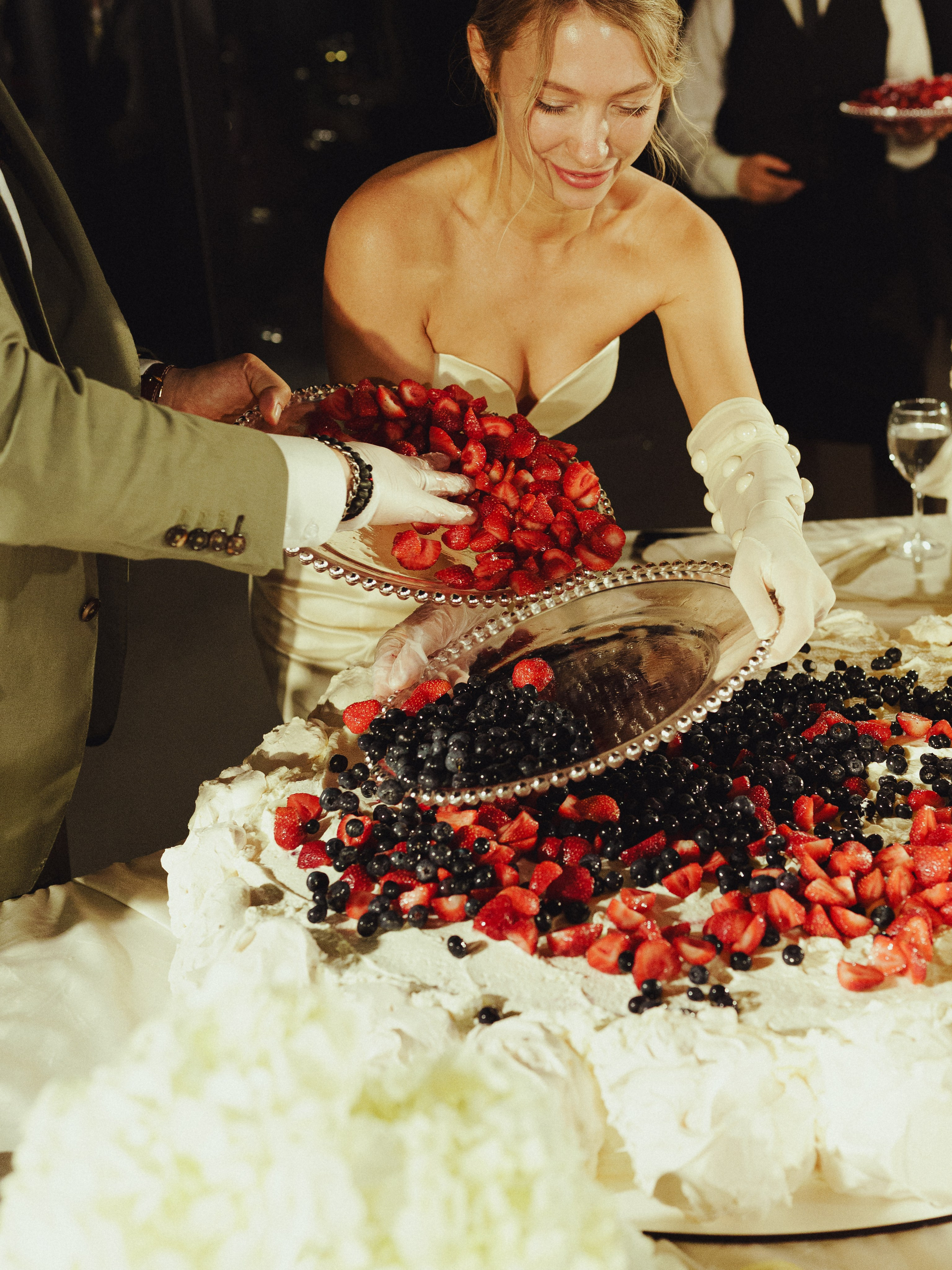 И даже птицы им пели песни. Свадебный фотограф Наташа Алешина