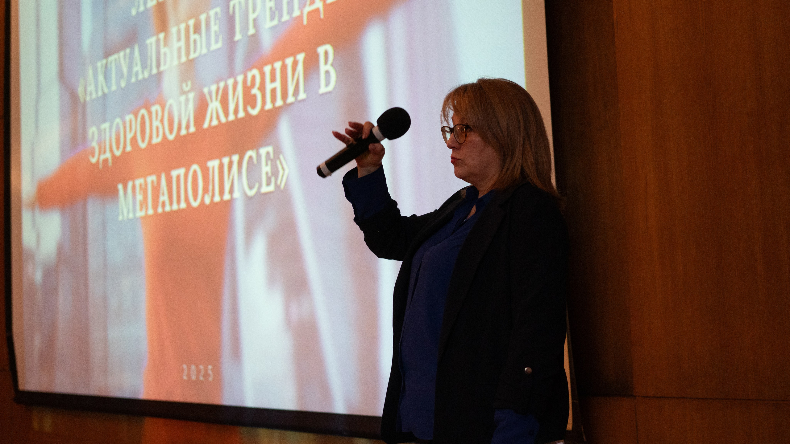 Лекторий ЗИЛ. Фотограф в Москве Полина Ефремова