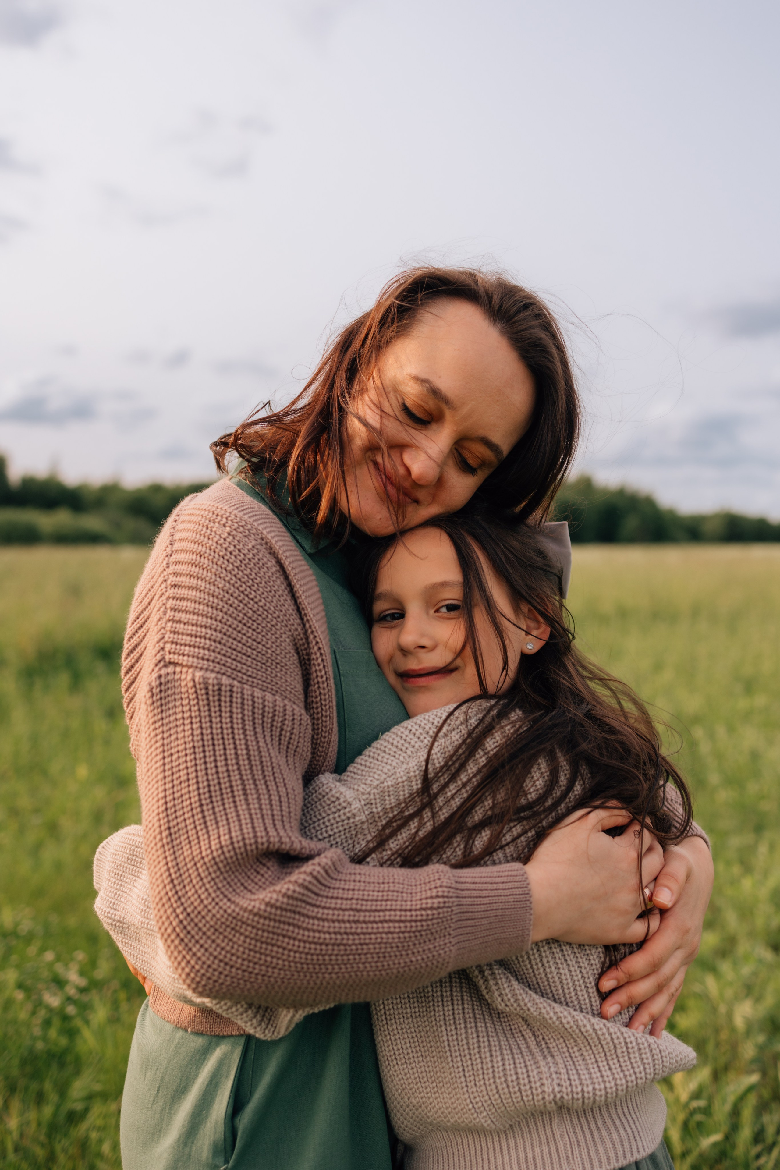 Анна, Марчелло, Настенька и Влада в поле. Фотограф Москва Светлана Кирюшина