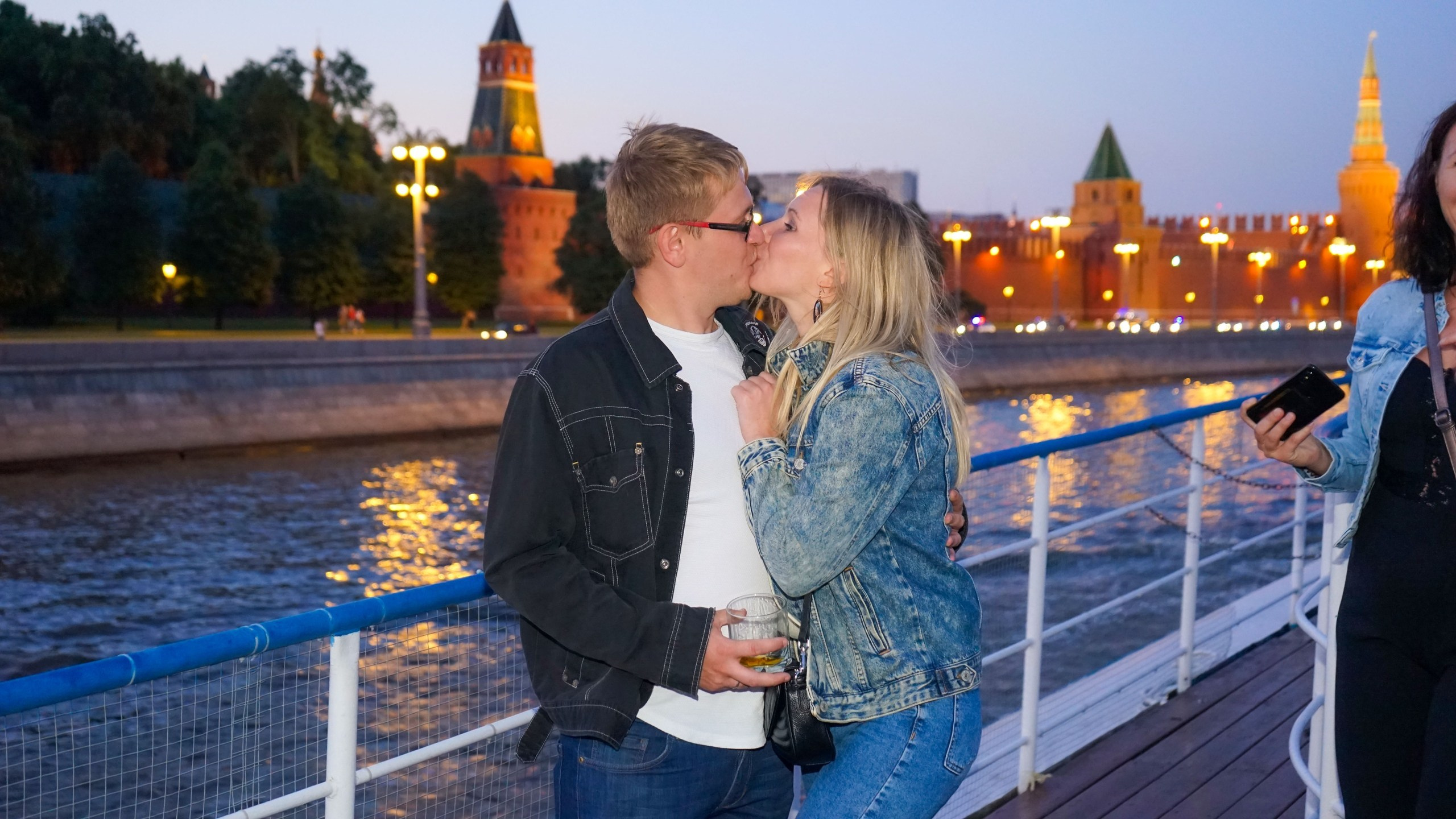 Танцы на воде | 24.07.21. Галерея Фантим