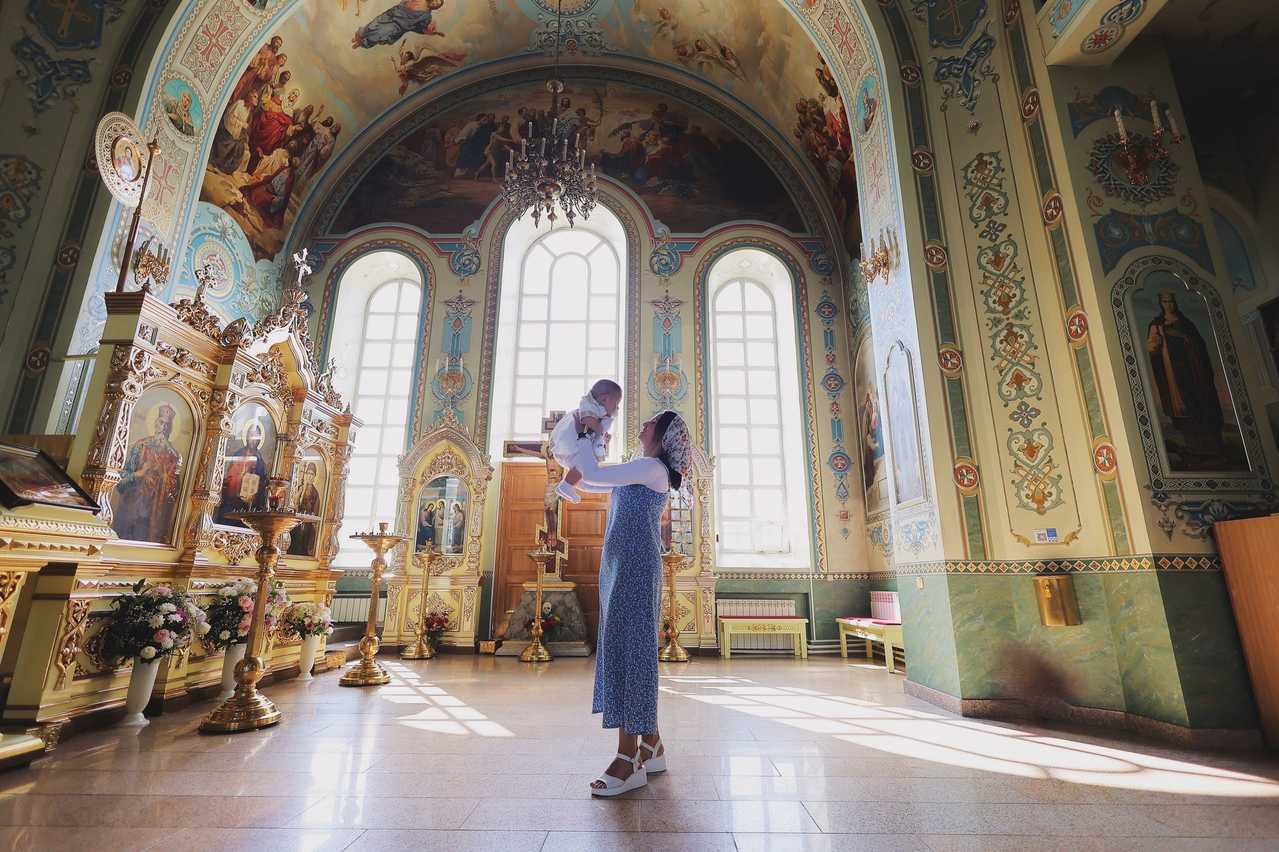Съёмка крещения. Команда специалистов в мире фотографии и видео. Детский фотограф, семейный фотограф