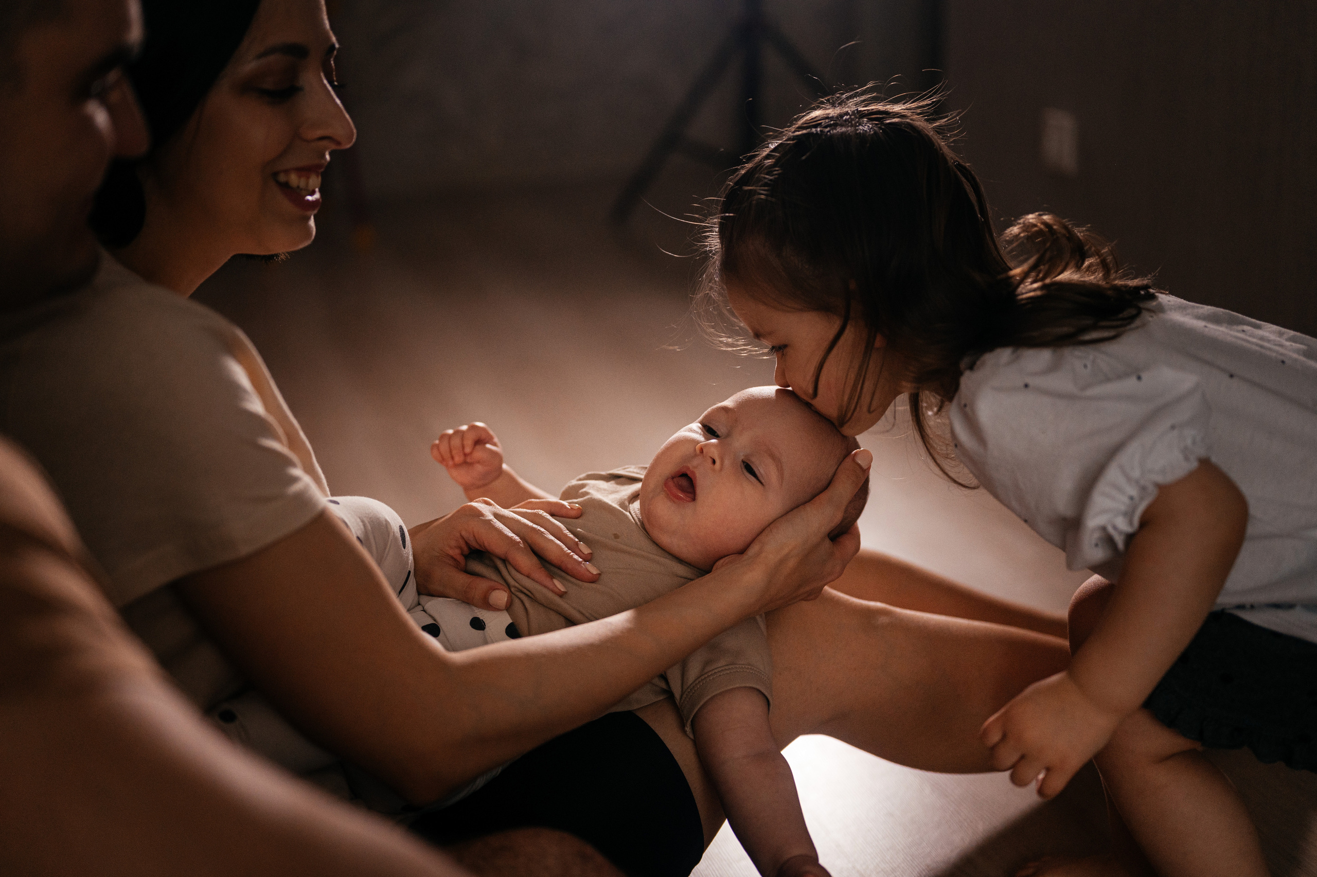 Фотосессия на дому. Свадебный фотограф в Донецке — Вита Донец