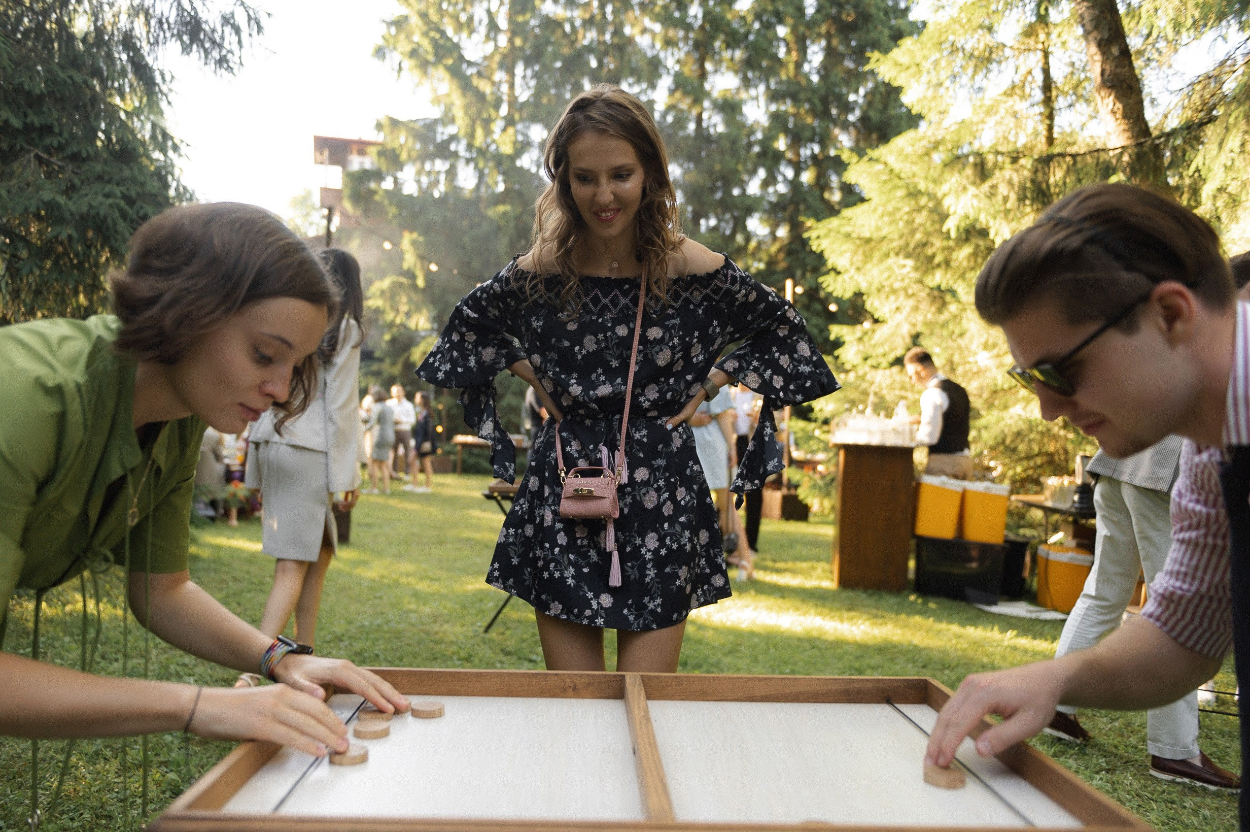 Карим и Ольга вечеринка под открытым небом в «Лесной даче». Афина Ефимова. Свадебный фотограф Москва