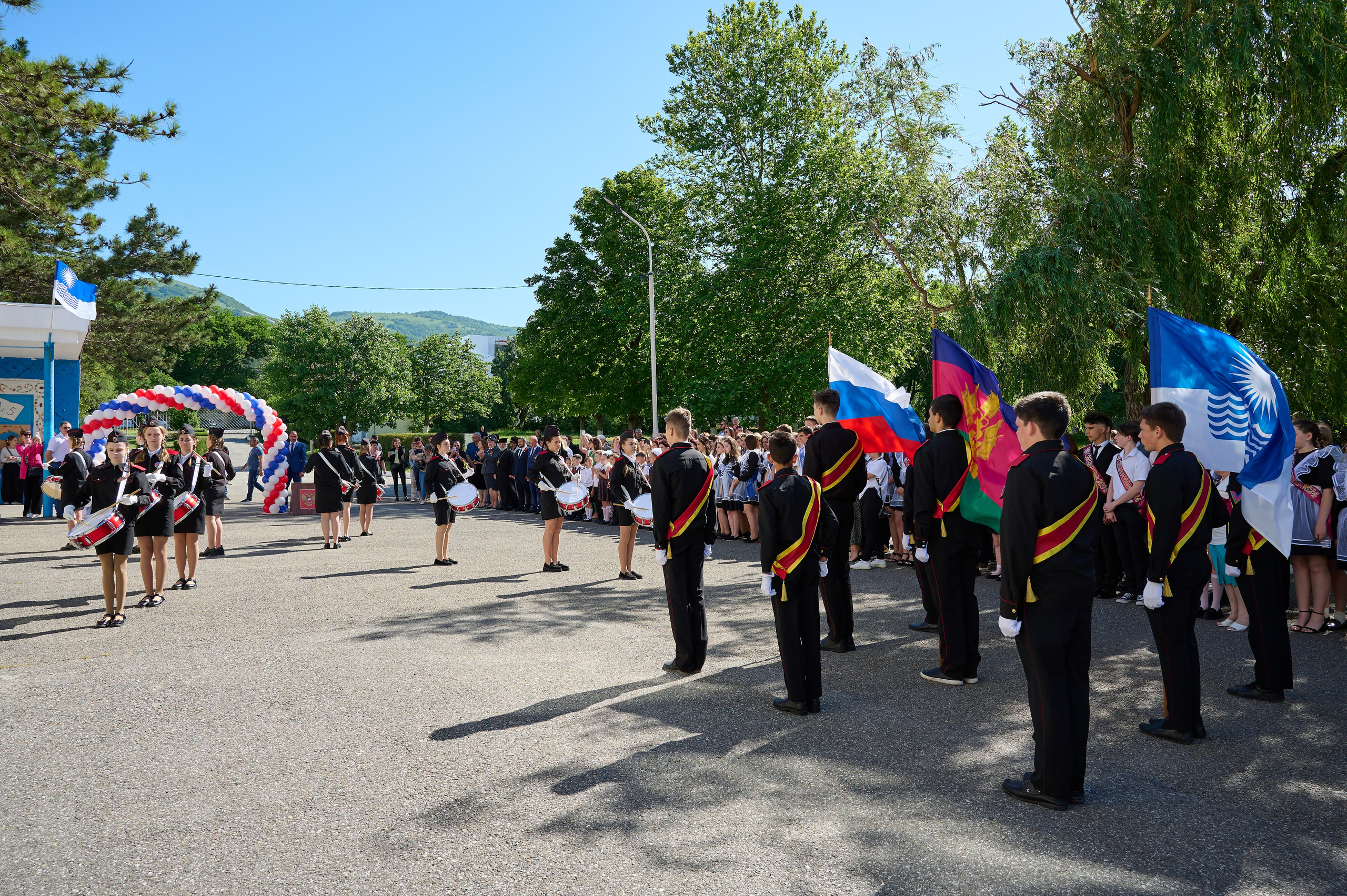 Последний звонок. Жизнь курорта Кабардинка в фотографиях