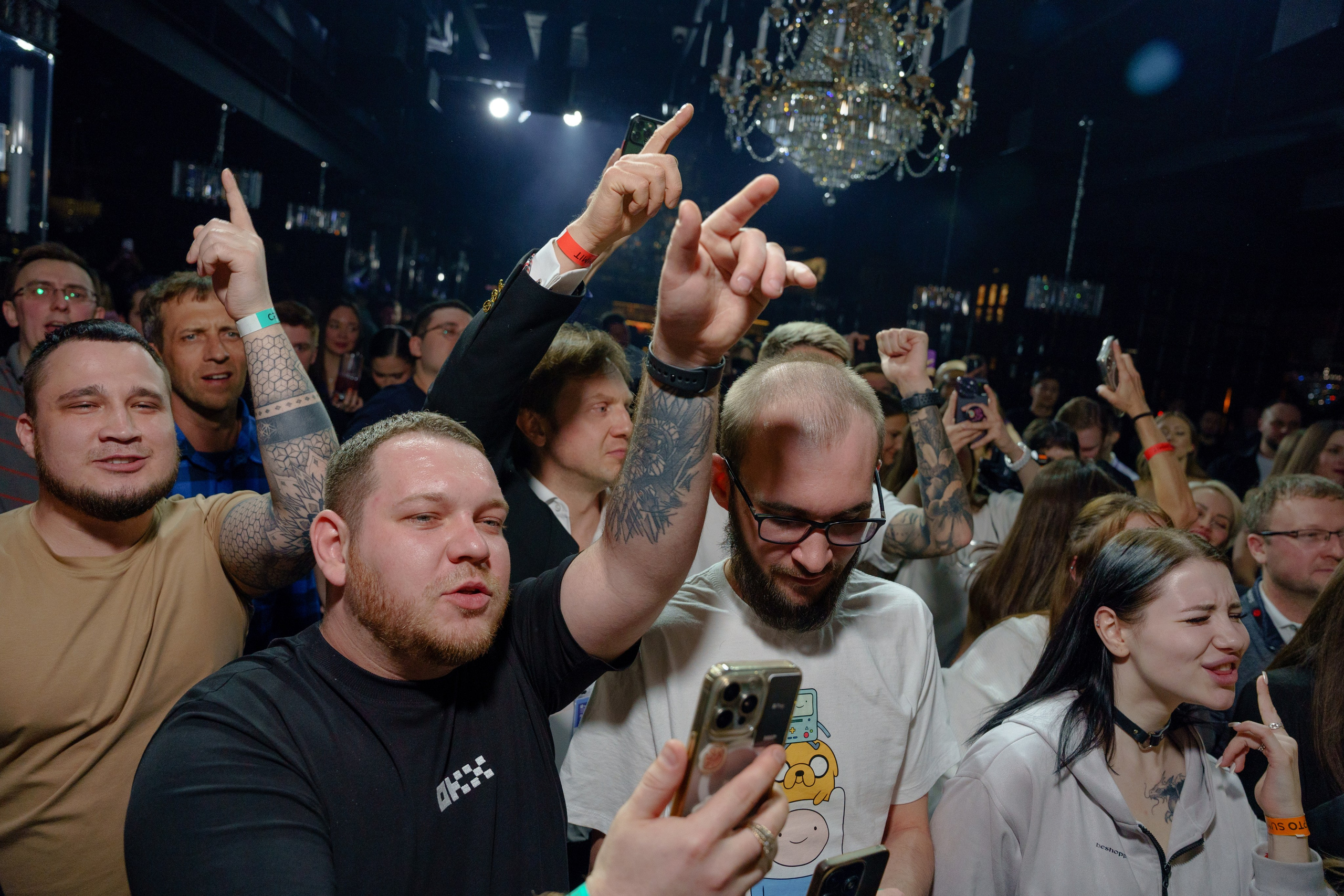 Crypto Summit 2024 After Party в SMOKE DOG. Репортажный фотограф Москва Сергей Дружинин