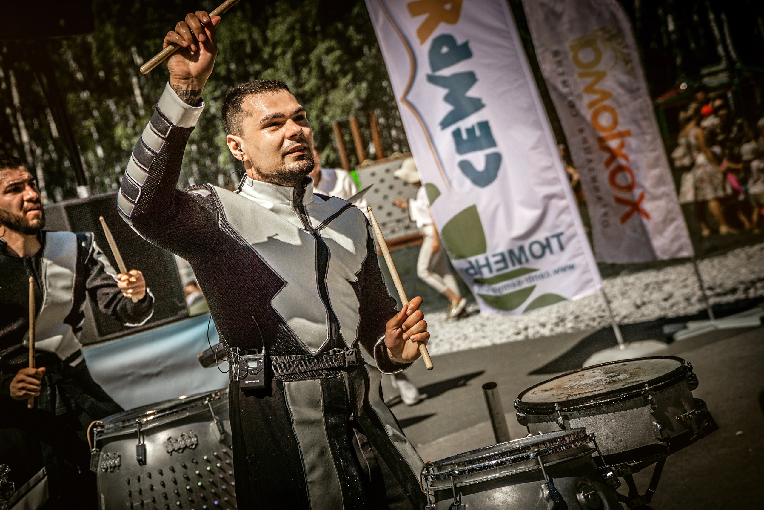 Фестиваль на газоне, барабанное шоу Hit Beat, Тюмень