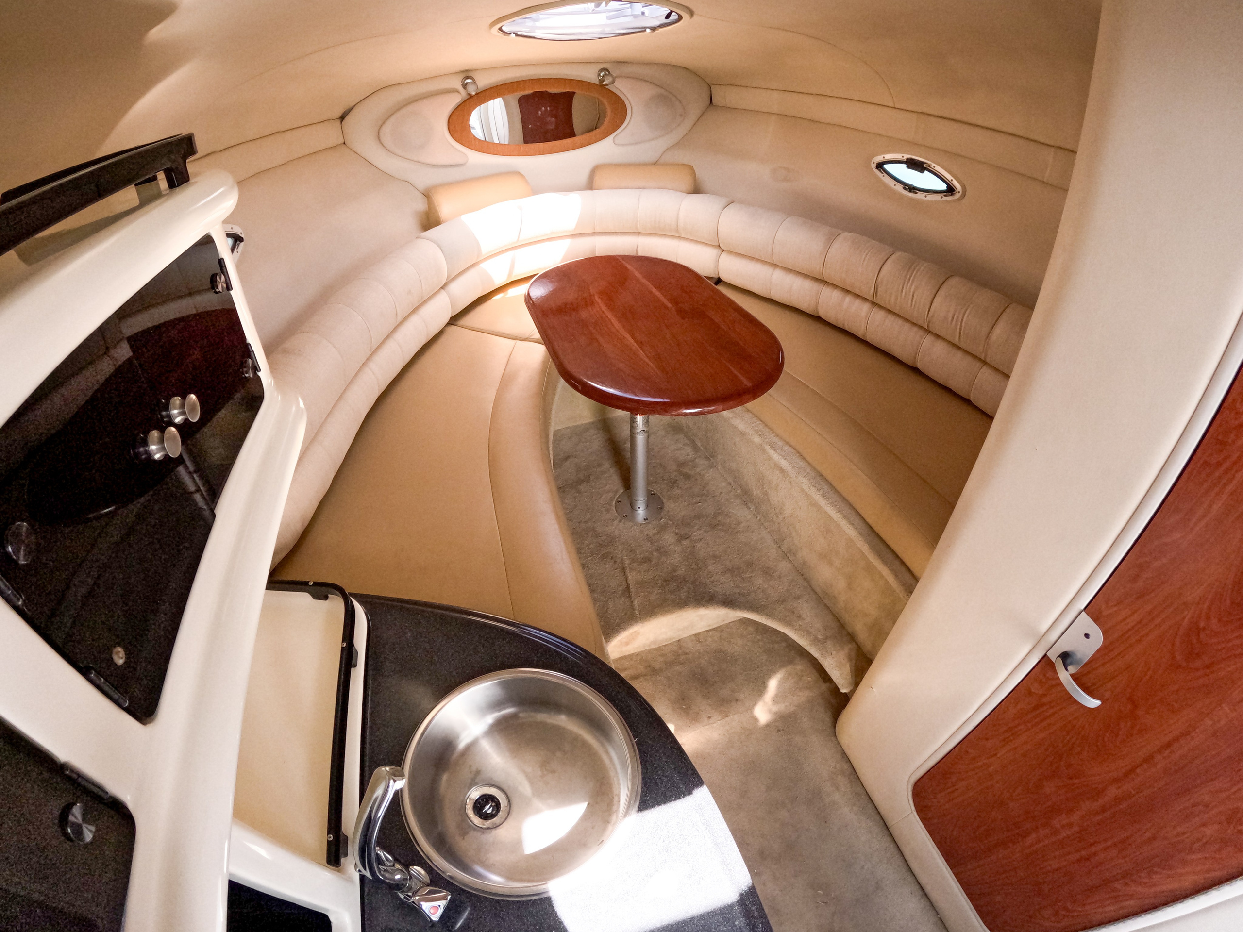 Катер Грейс Аренда Яхты в Сочи Яхтанаморе YACHTANAMORE