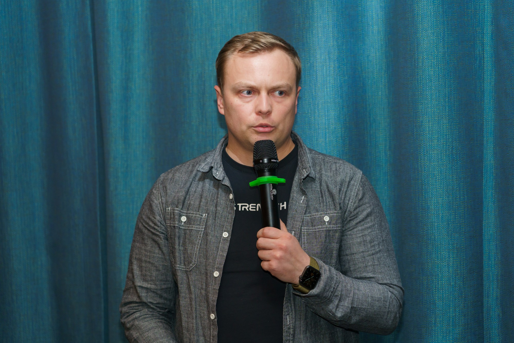 Выступление спикера. Photomantis