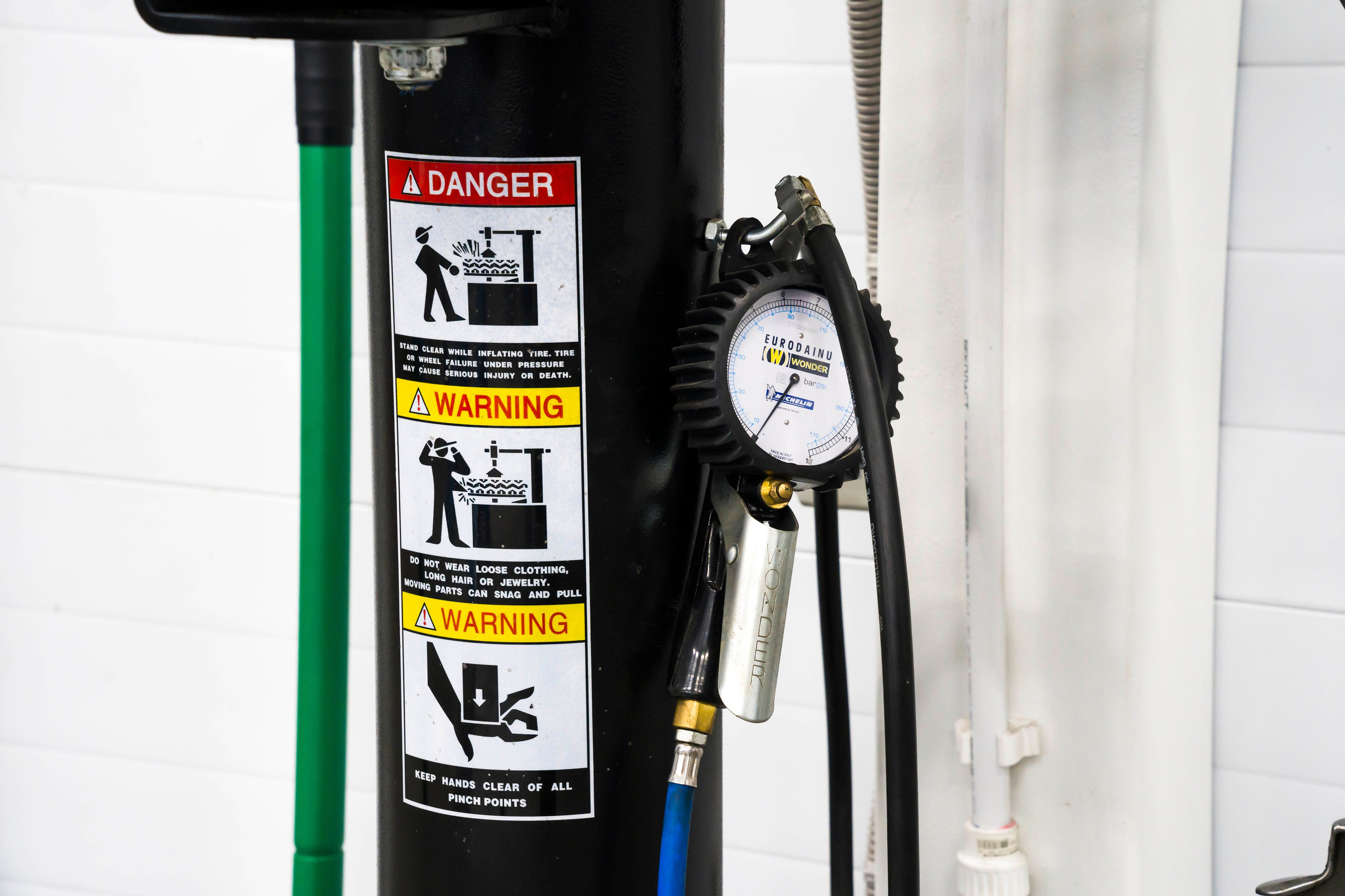 Съемка автосервиса автомойки. Фотограф в Санкт-Петербурге. Репортажная и все съёмки для бизнеса