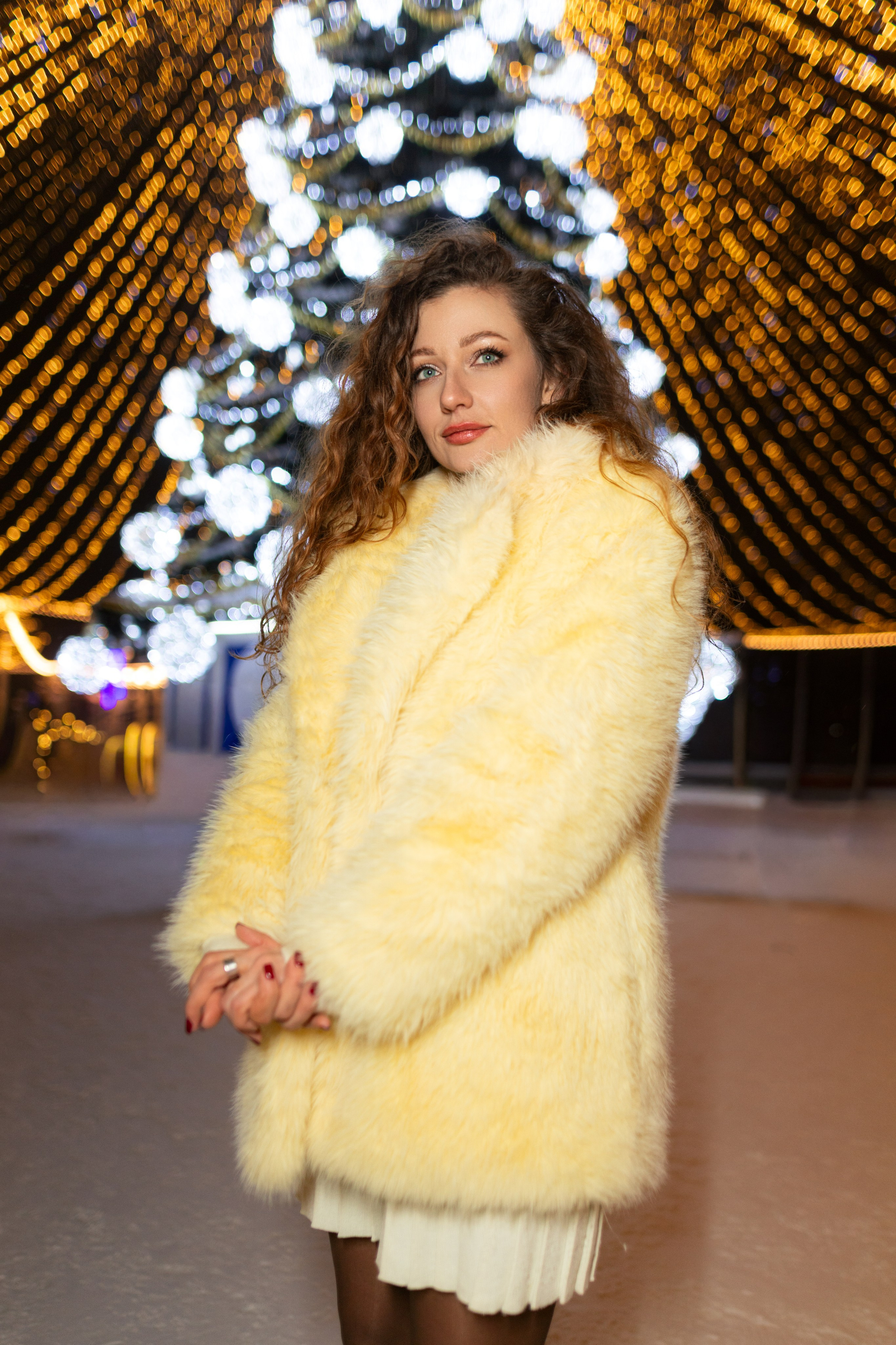 Ночная новогодняя фотосессия у праздничной елки