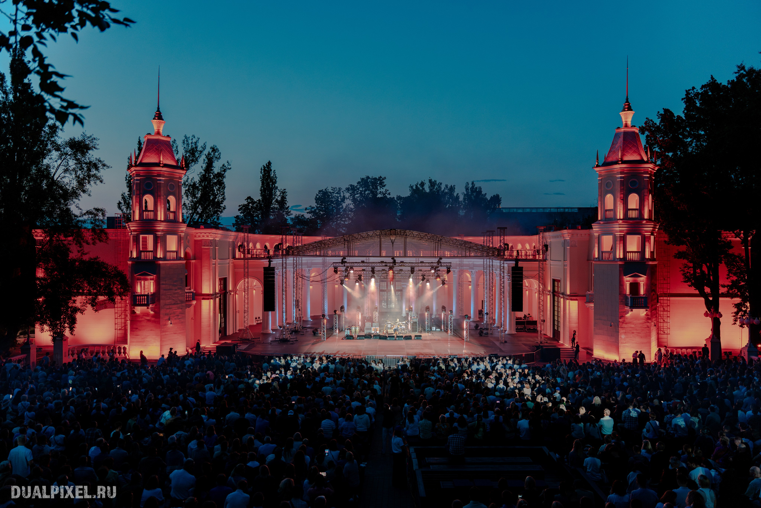 Чиж & Co. Магия музыки в кадре: Концертная Фотография