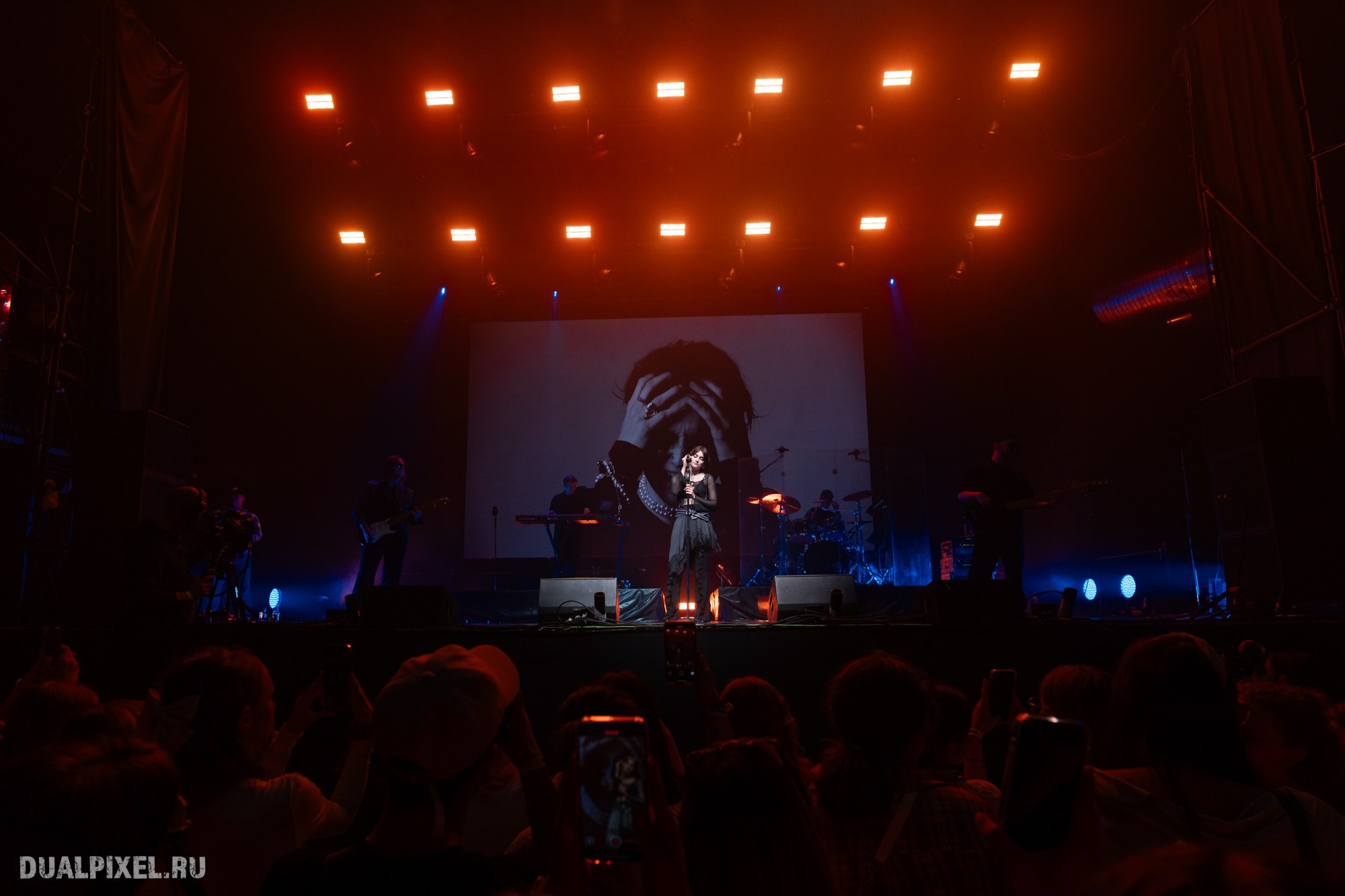 Mona. Магия музыки в кадре: Концертная Фотография