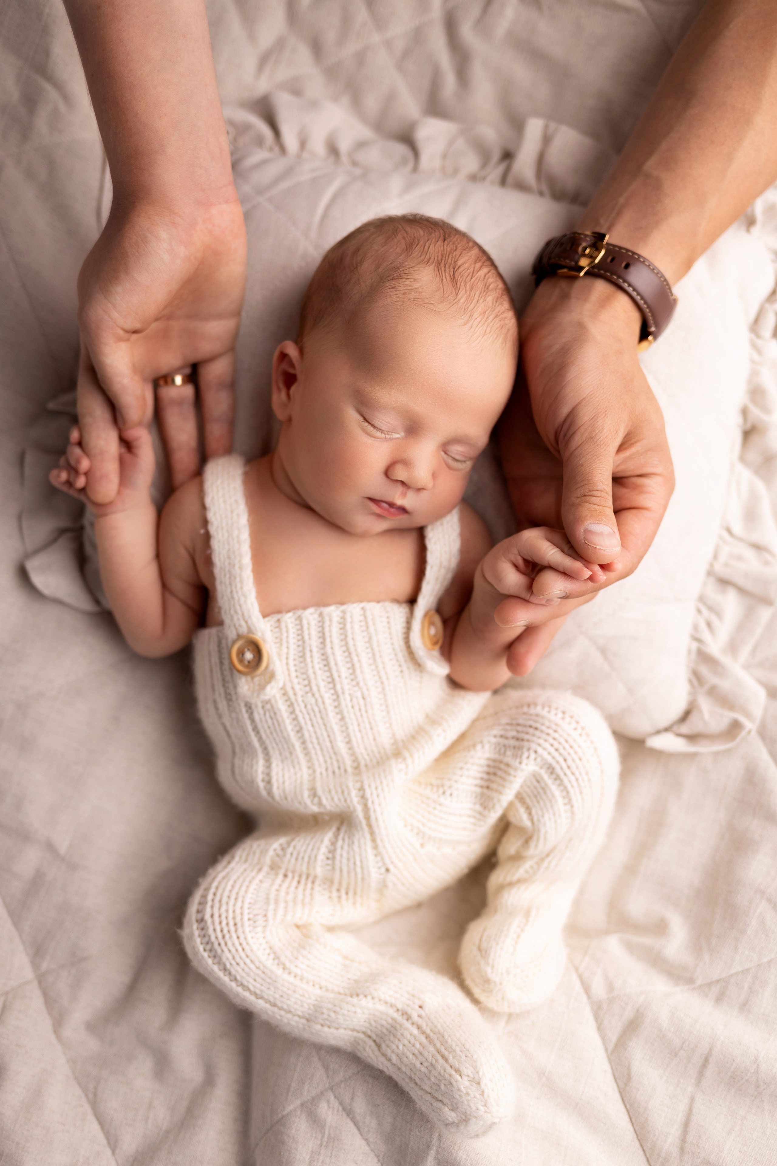 Newborn съемка в стиле Лайф. Фотограф новорожденных малышей в Омске и Омской области Эльвира Камаева