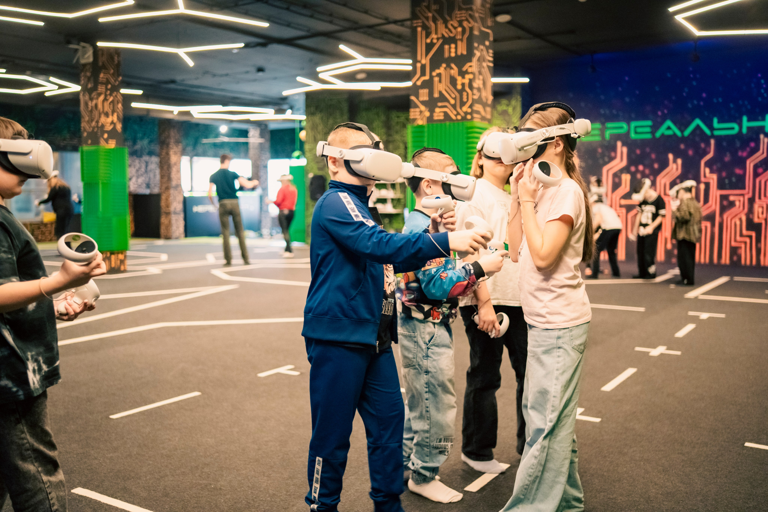 VR April-May. Felixtones