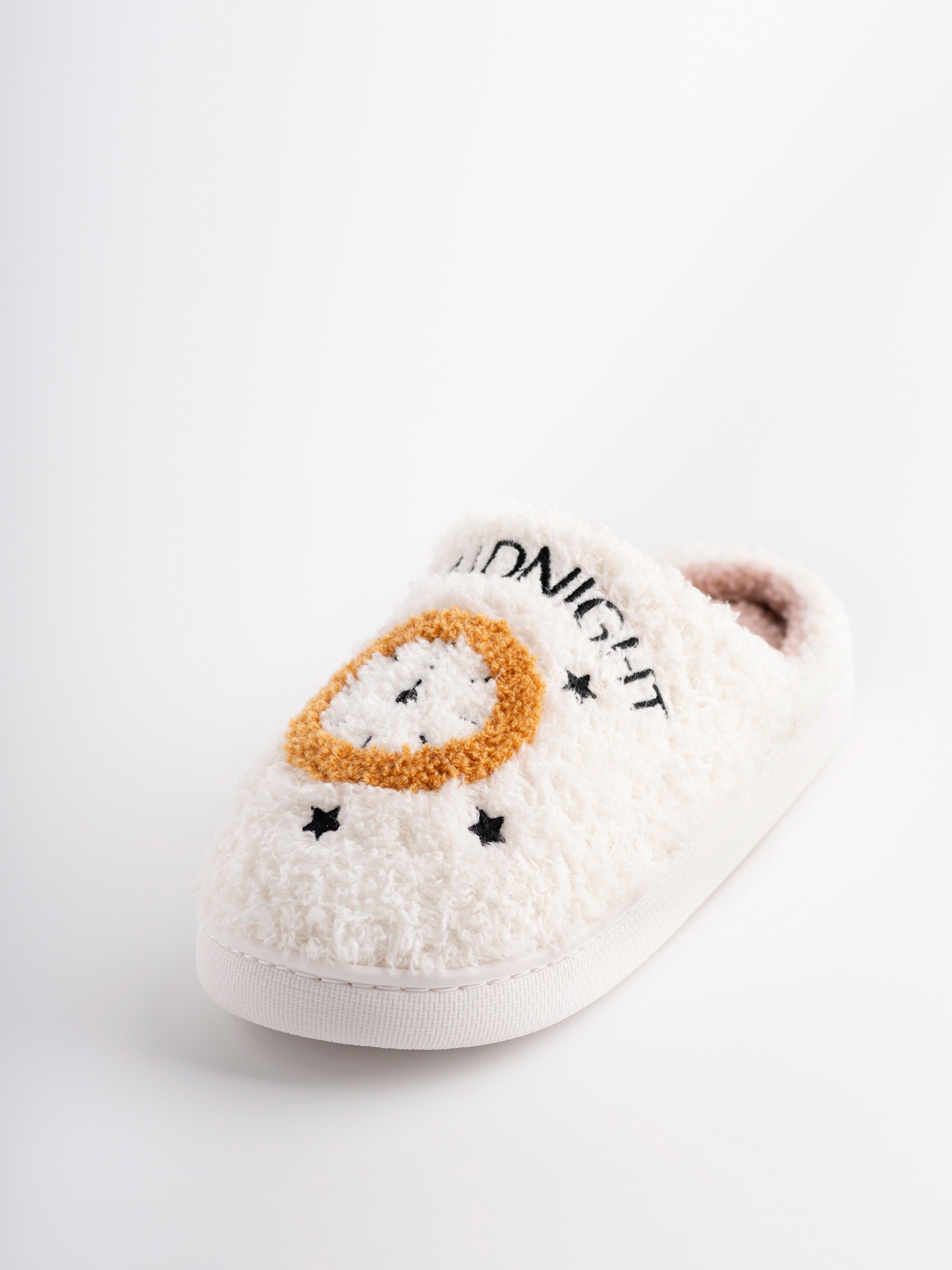 Домашние тапочки. Сандуца Мила — фотография со смыслом и душой