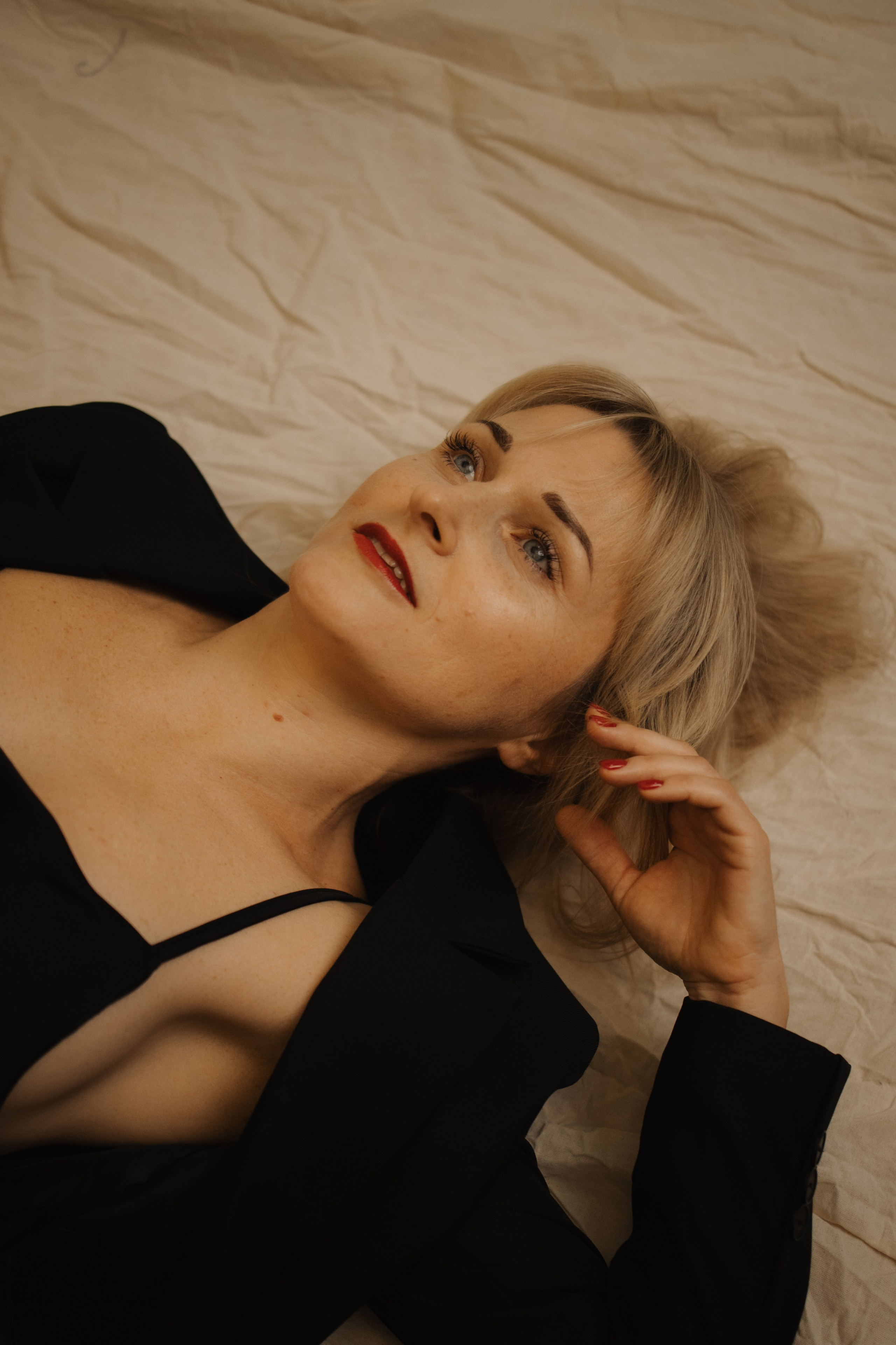 Фотосессия девушки в студии. Фотограф Углич и Ярославль Ольга Тятюшкина