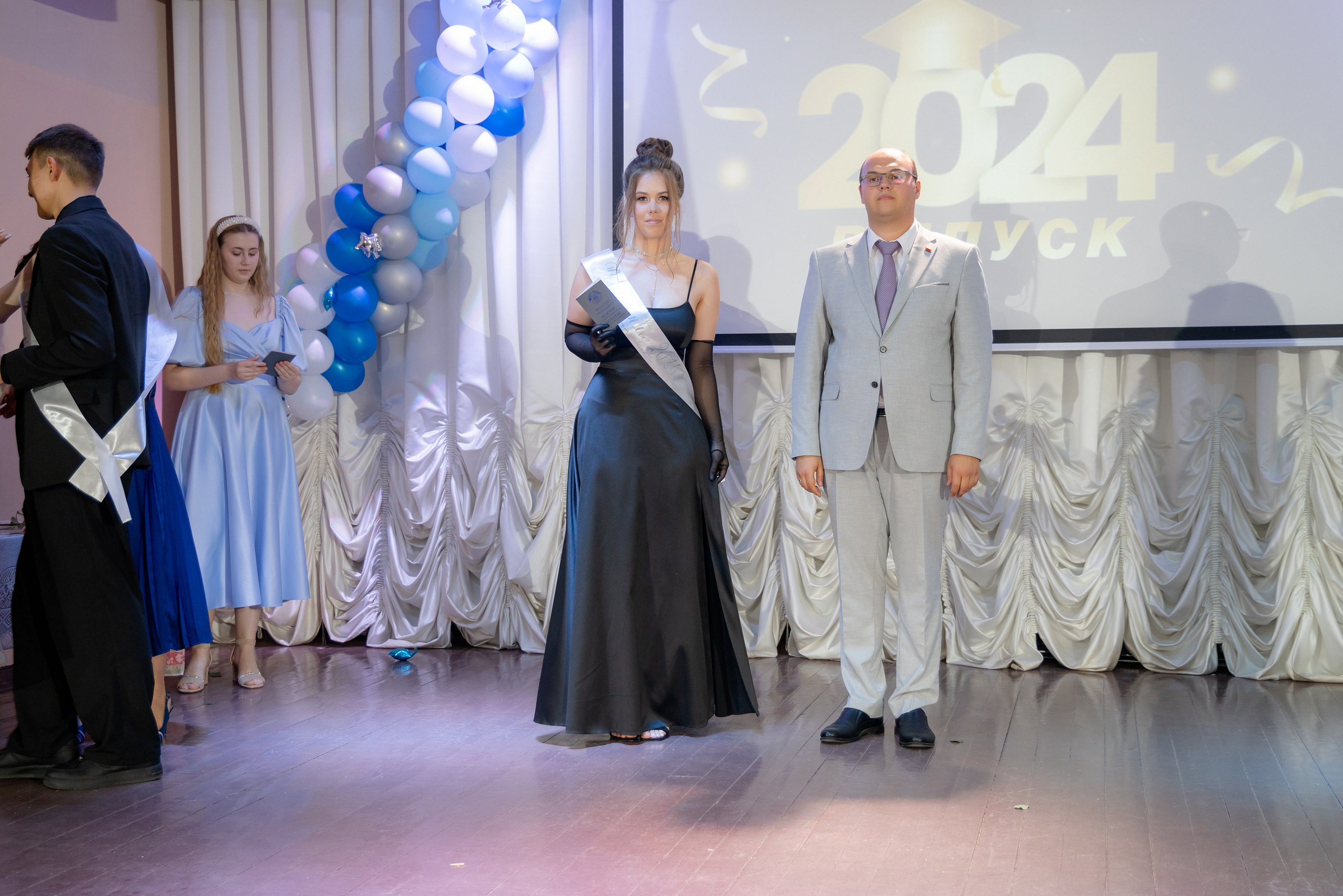 Школьный выпускной 2024 год в Соколе (Минск). Свадебный фотограф в Минске/Беларуси Сергей Спиридонов