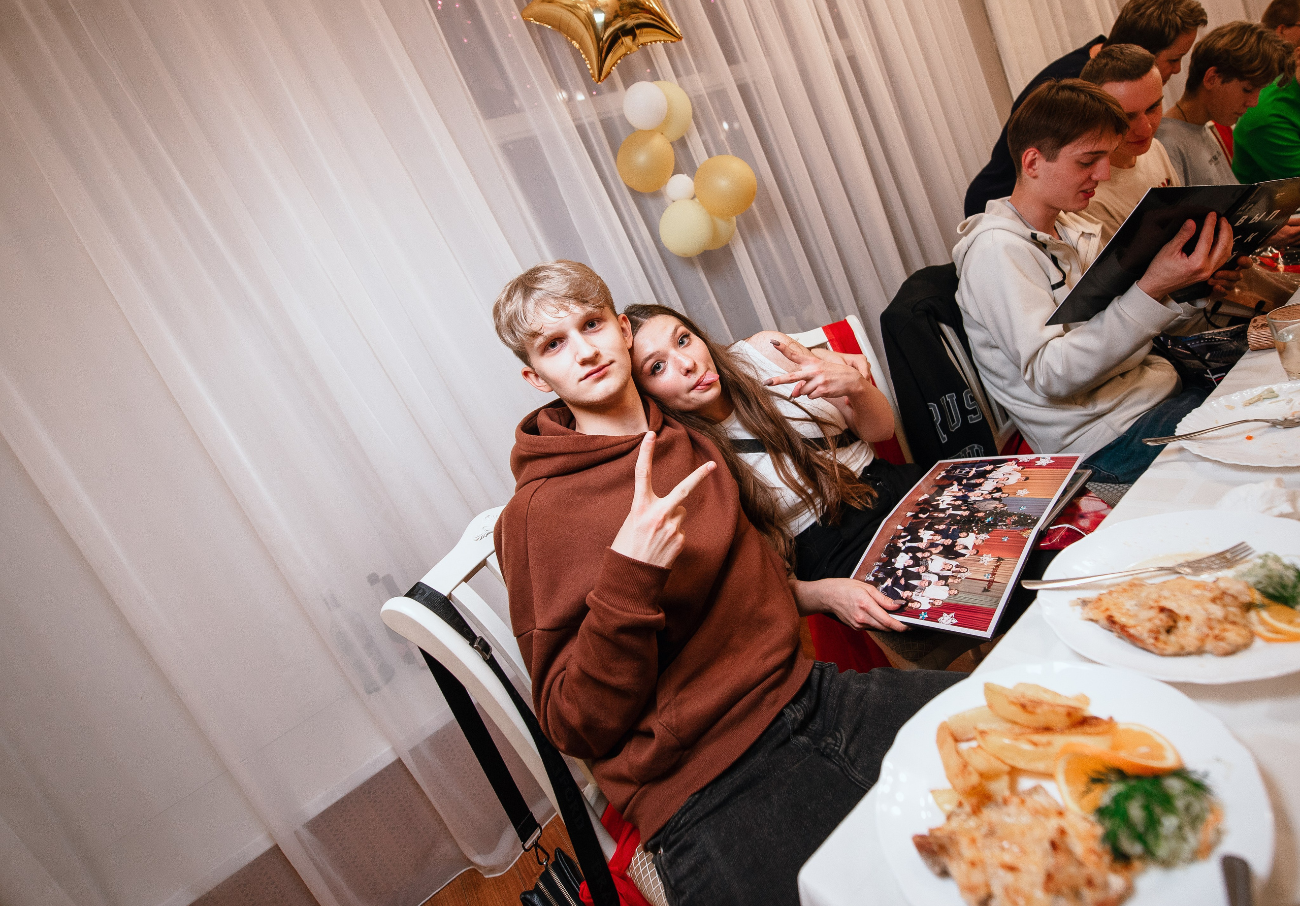 Выпускные школ. Свадебный и репортажный фотограф