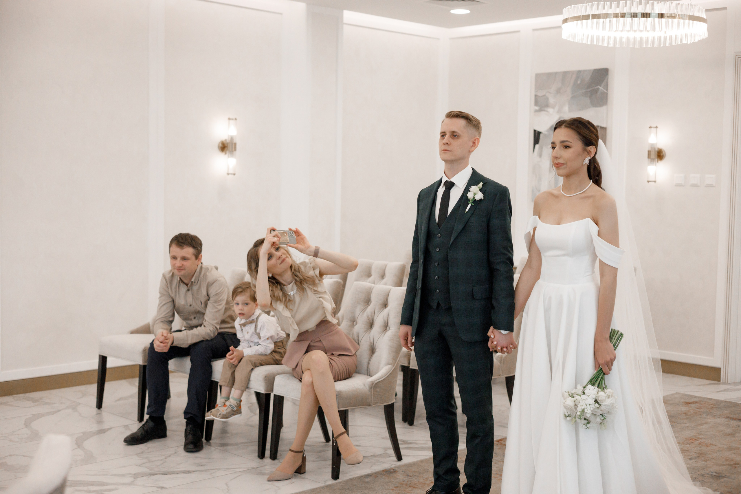 Регистрация в отеле Fish Point, ЗАГС Бутово, прогулка в Остафьево. Свадебный и репортажный фотограф (Москва, Королев и другие)