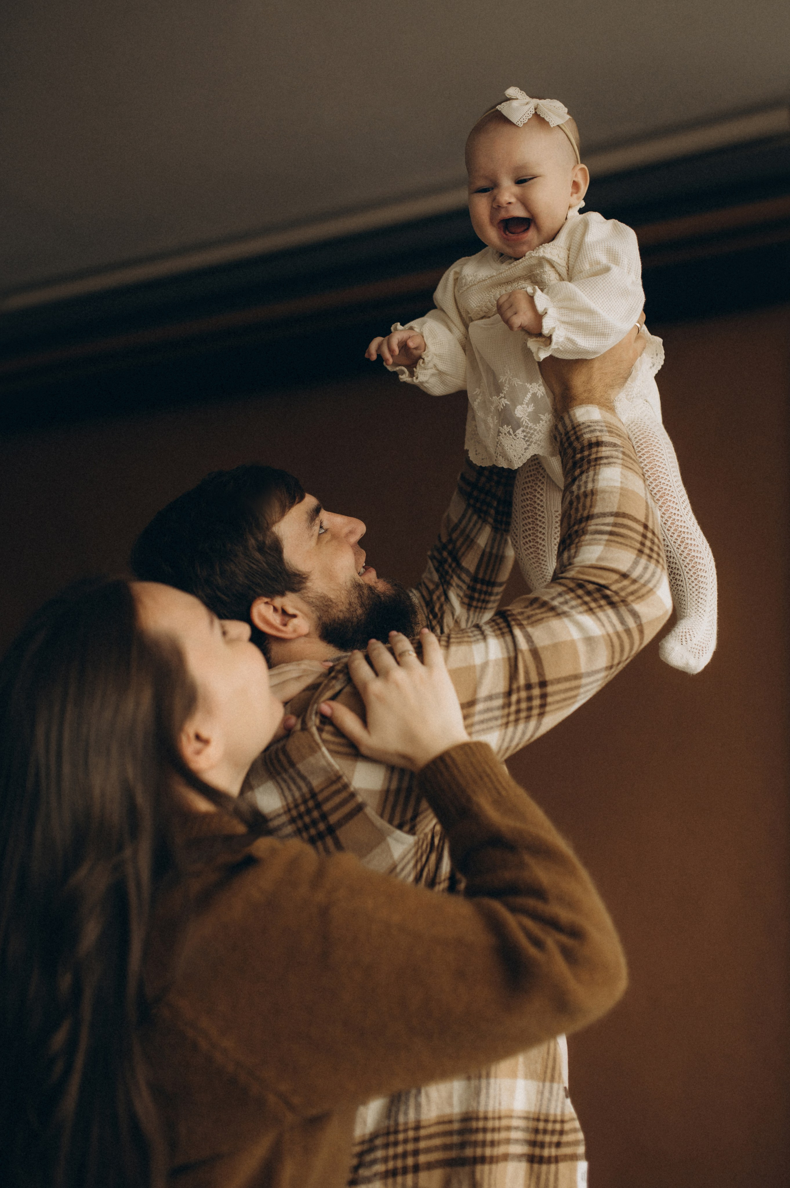 Студийная семейная фотосессия на 6 месяцев. Семейный фотограф в Новосибирске Женя Индрикова