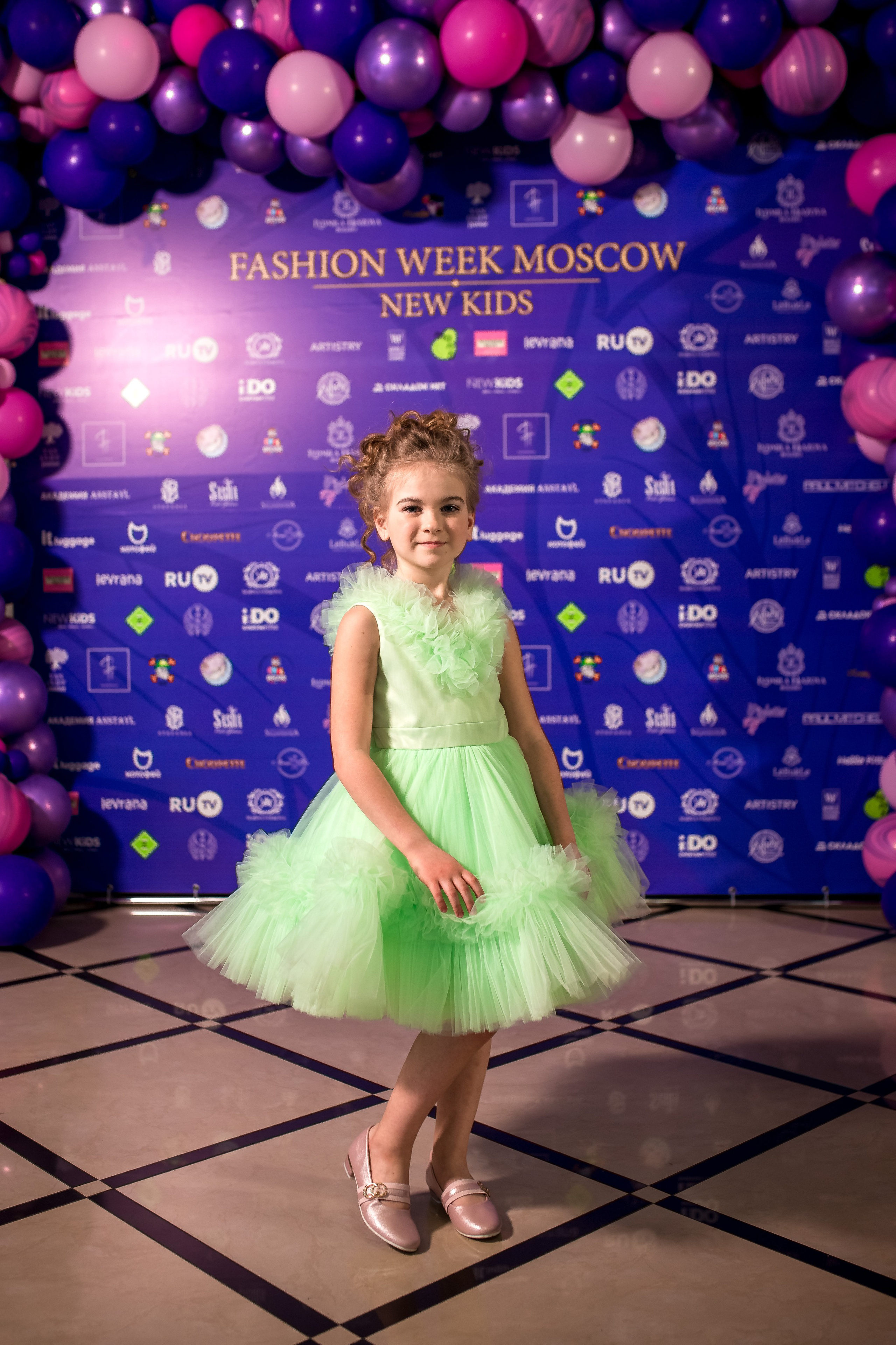 Показ Итальянской моды в России весна 2022. Женский фотограф Крещение Венчание Москва Брянск