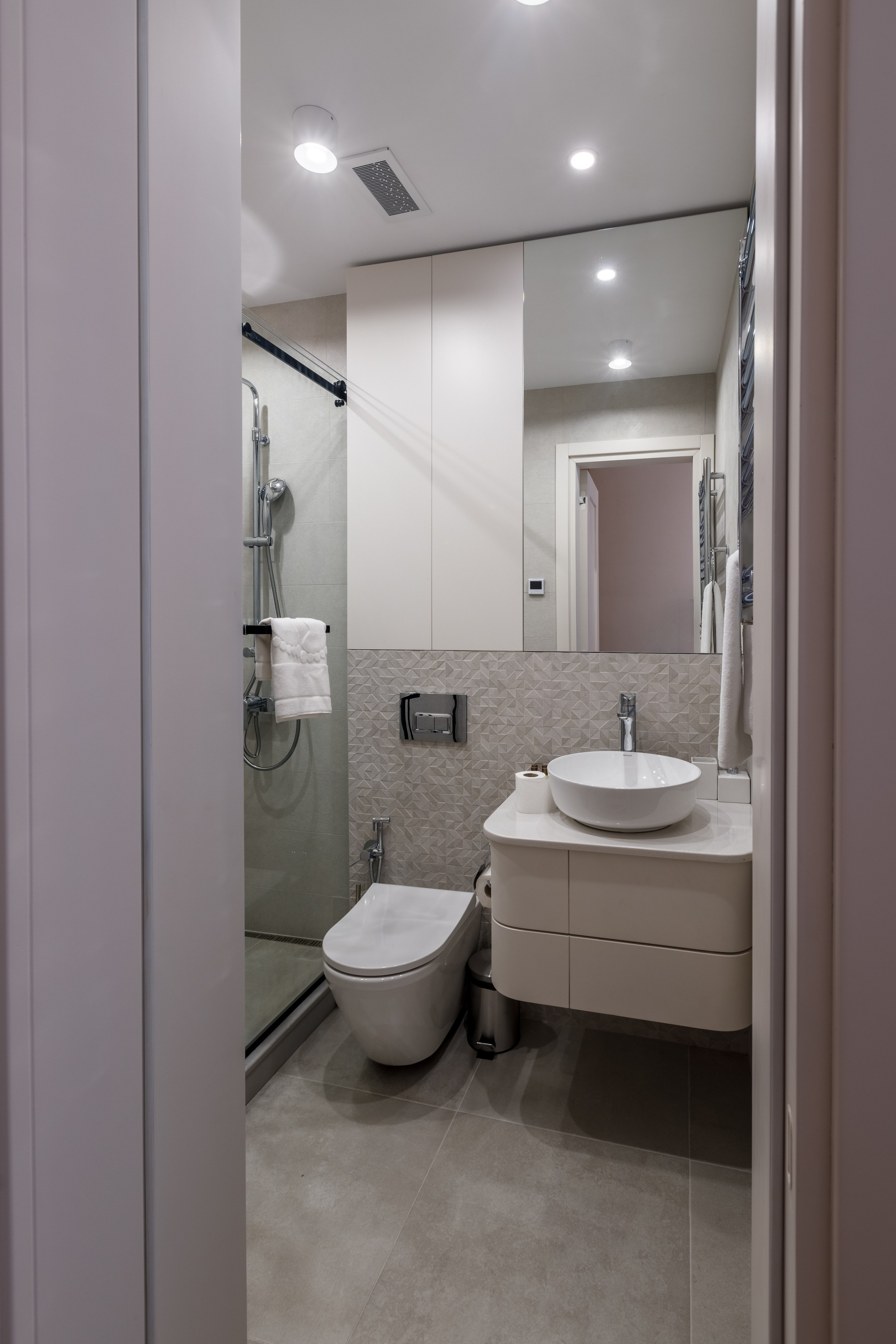 BELLEVUE RESIDENCE by HILTON. Режиссёр, клипмейкер, фотограф — Андрей Охота