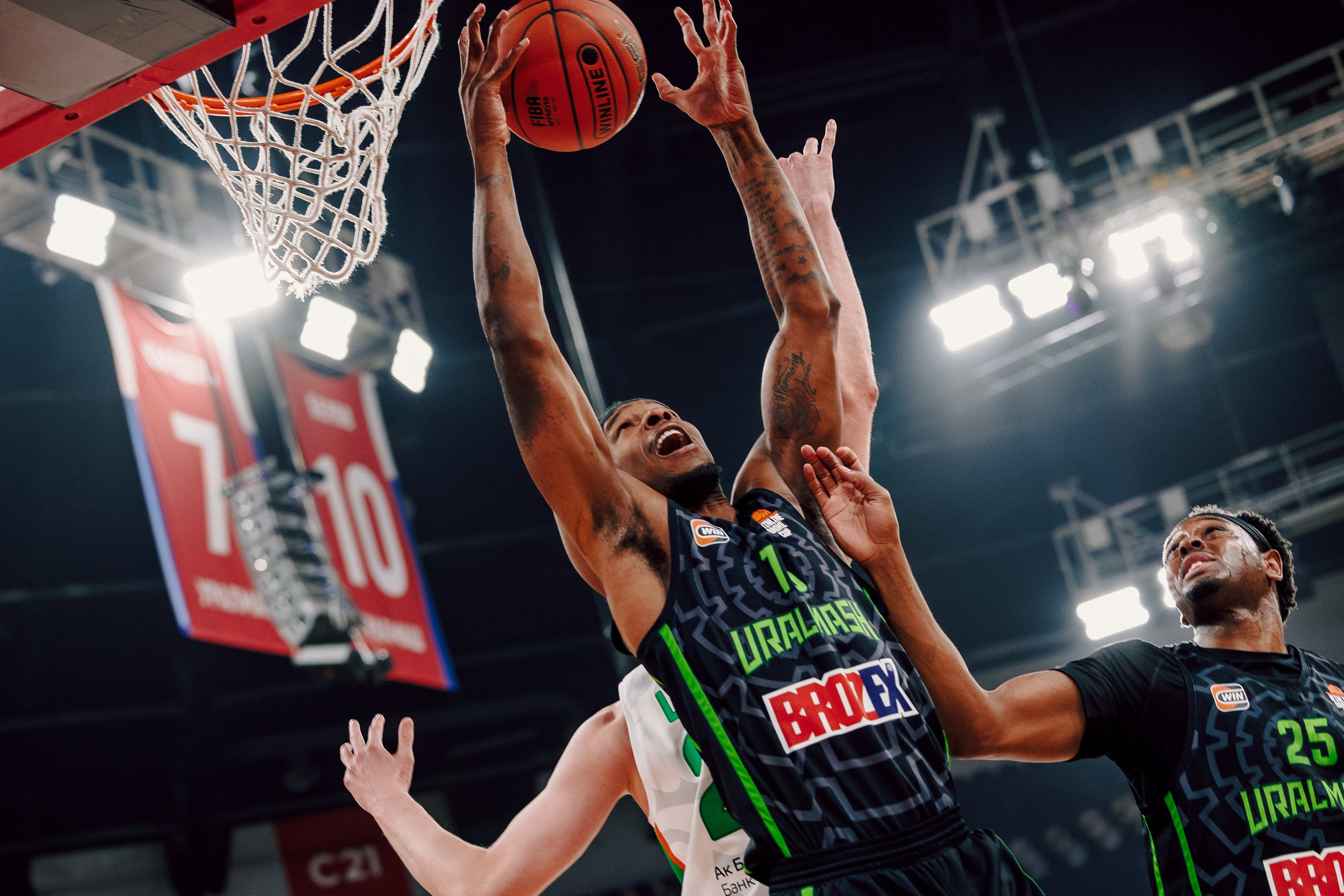 Winline Basket Cup — УРАЛМАШ — УНИКС. Лёшка Варзегов — фотограф