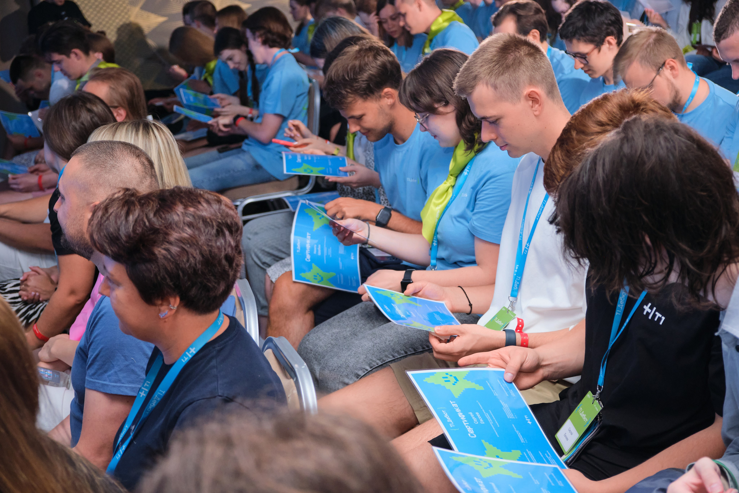 Видеосъемка проектов, промо мероприятий, гала встреч, видеосъемка выставок и видеосъемка форумов. Фотосъемка выставок, мероприятий, форумов