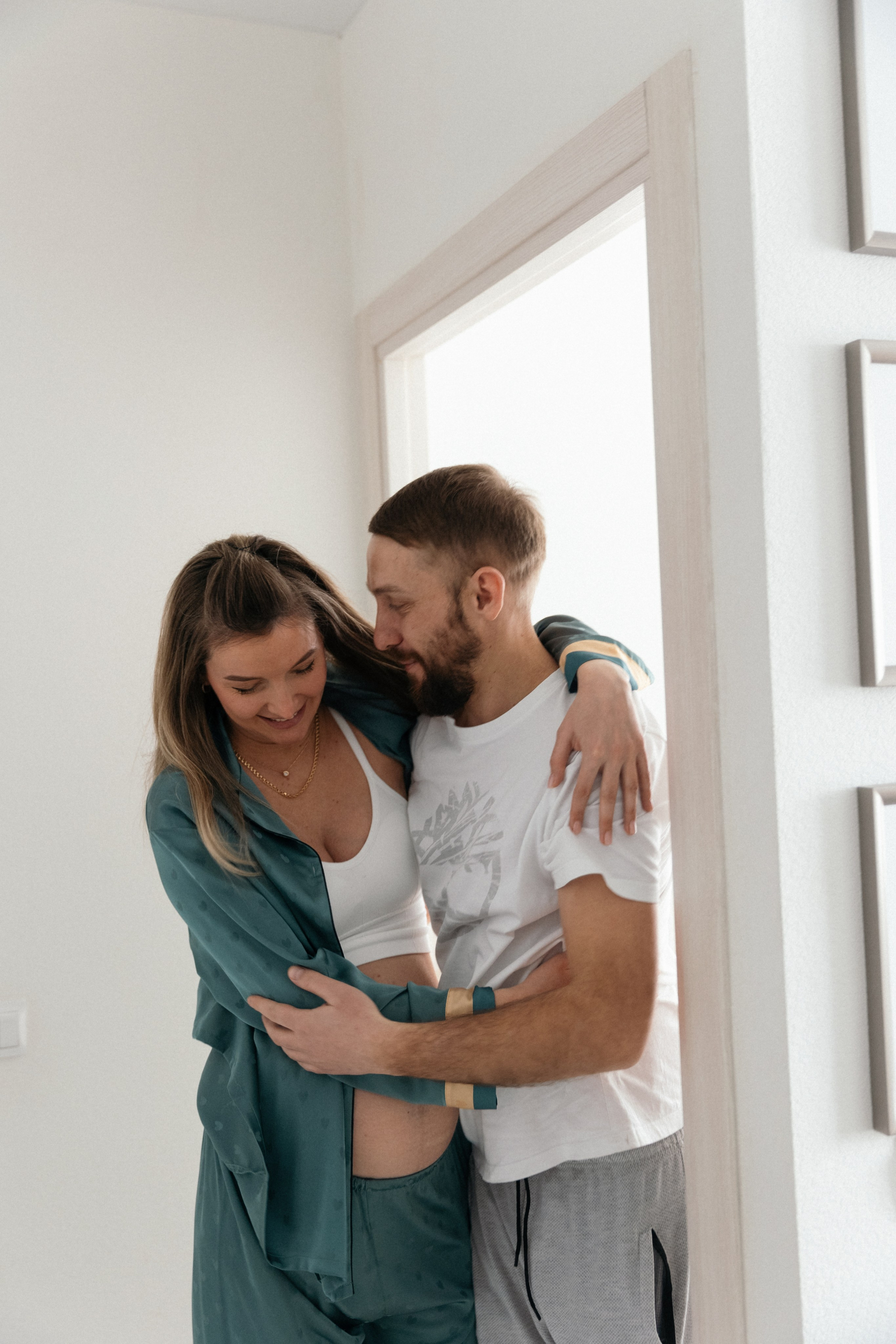 Семейная домашняя фотосессия беременности. Свадебный фотограф в Москве Полина Лелетко