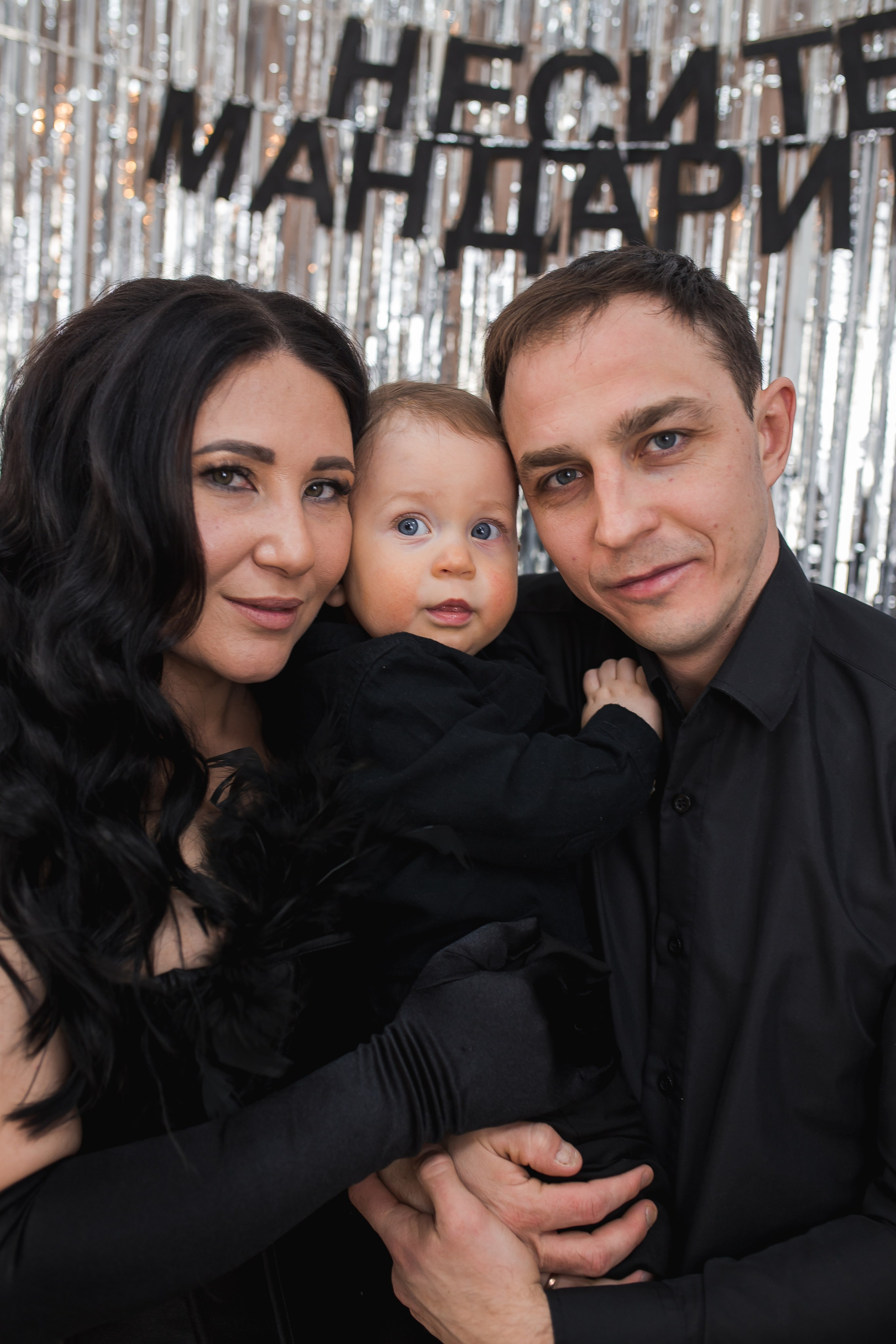 #фотографтольятти #фотографтлт #семейнаяфотосессия #домашняяфотосессиятольятти #мамытольятти #тлт #тольятти #фотоистория #семейныетрадиции #новогодняяфотосессиятольятти #фотограф