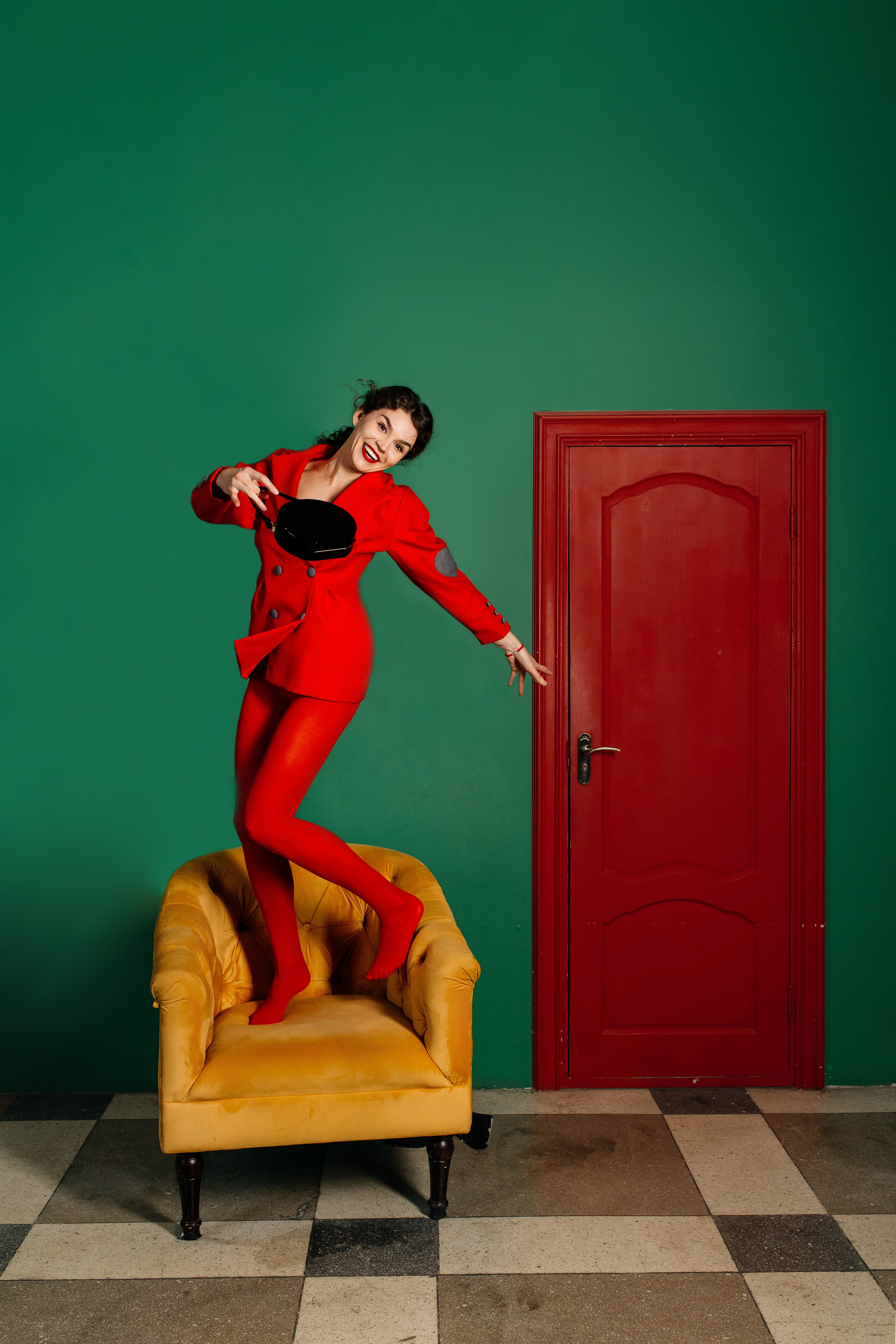 «Красные двери в мир веселья». Фотограф в Москве/Зарайске Шахова Марина