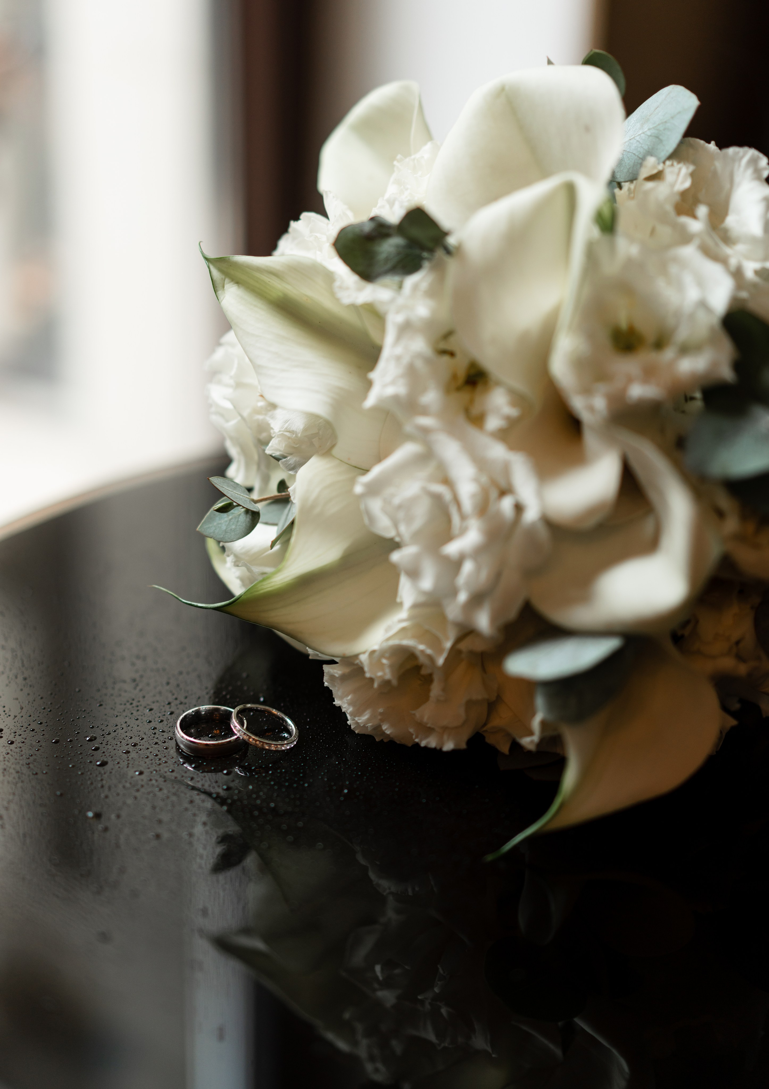 Свадебная фотосессия в отеле The St. Regis Moscow Nikolskaya. Свадебный фотограф Вера Климова