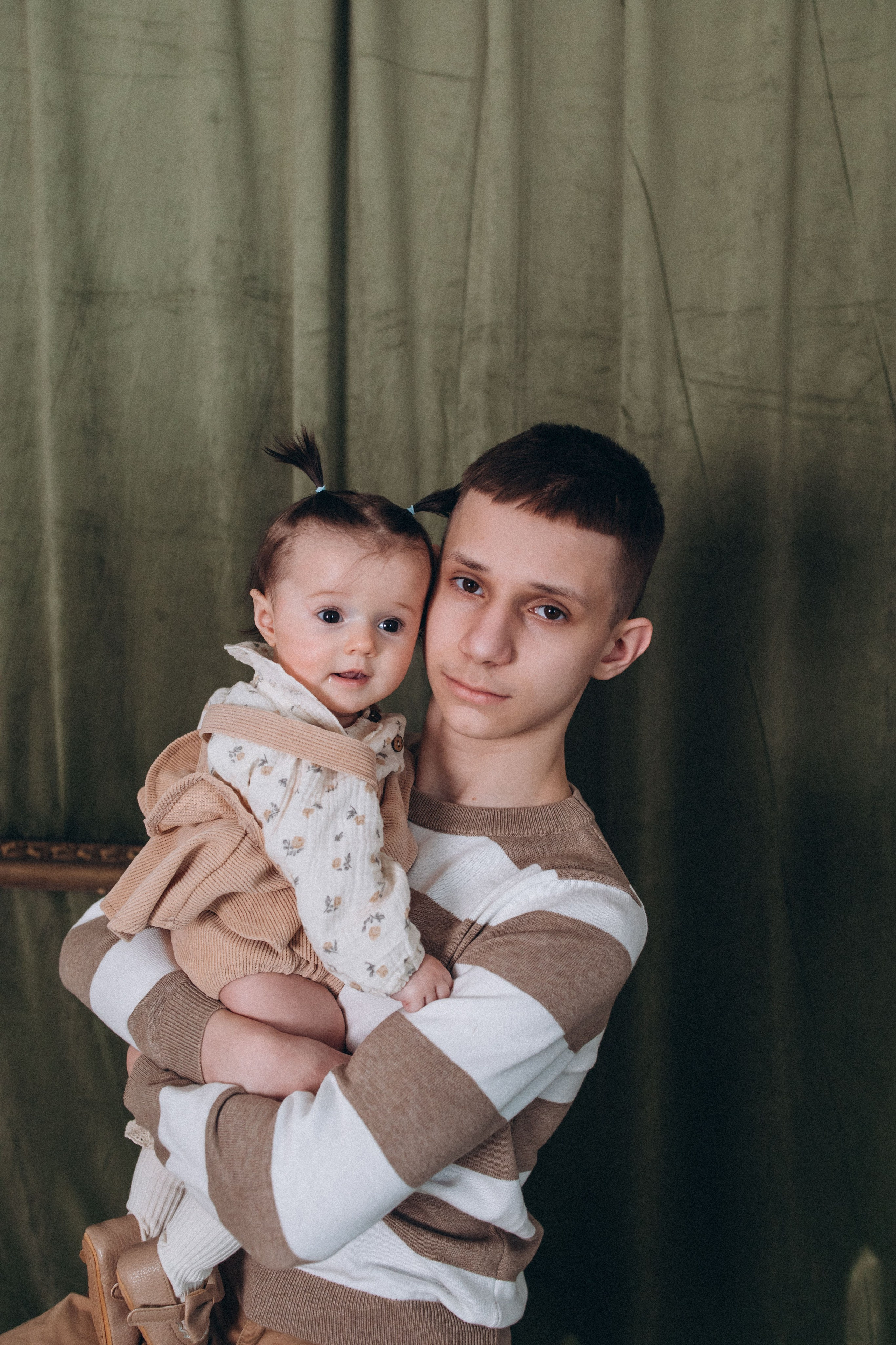 Семья Атамась. Семейный фотограф Нижневартовск Тюмень Ефимова Ирина